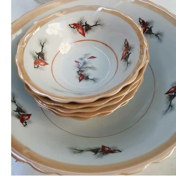 کاسه بزرگ و 5 عدد کاسه کوچک قدیمی