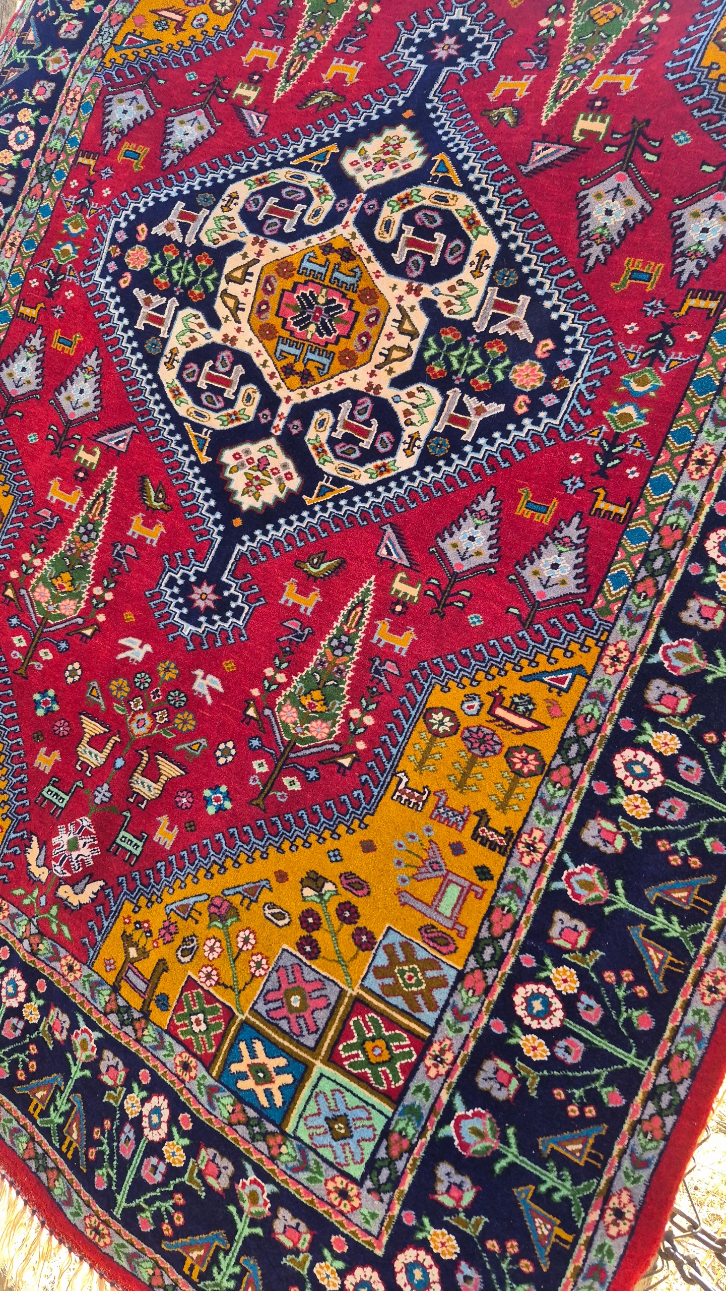 فرش دستباف ابریشم