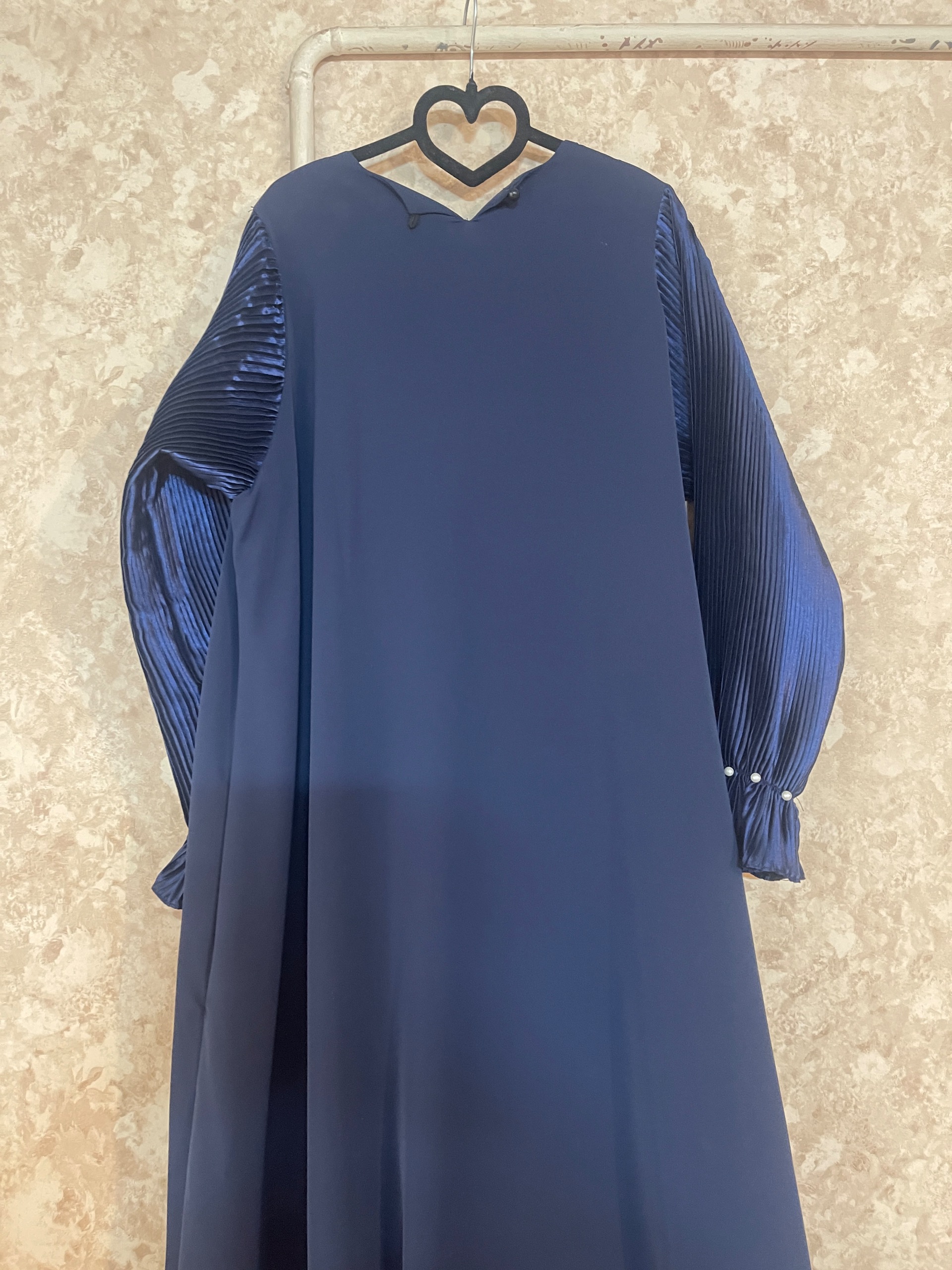 عبا استین پلیسه