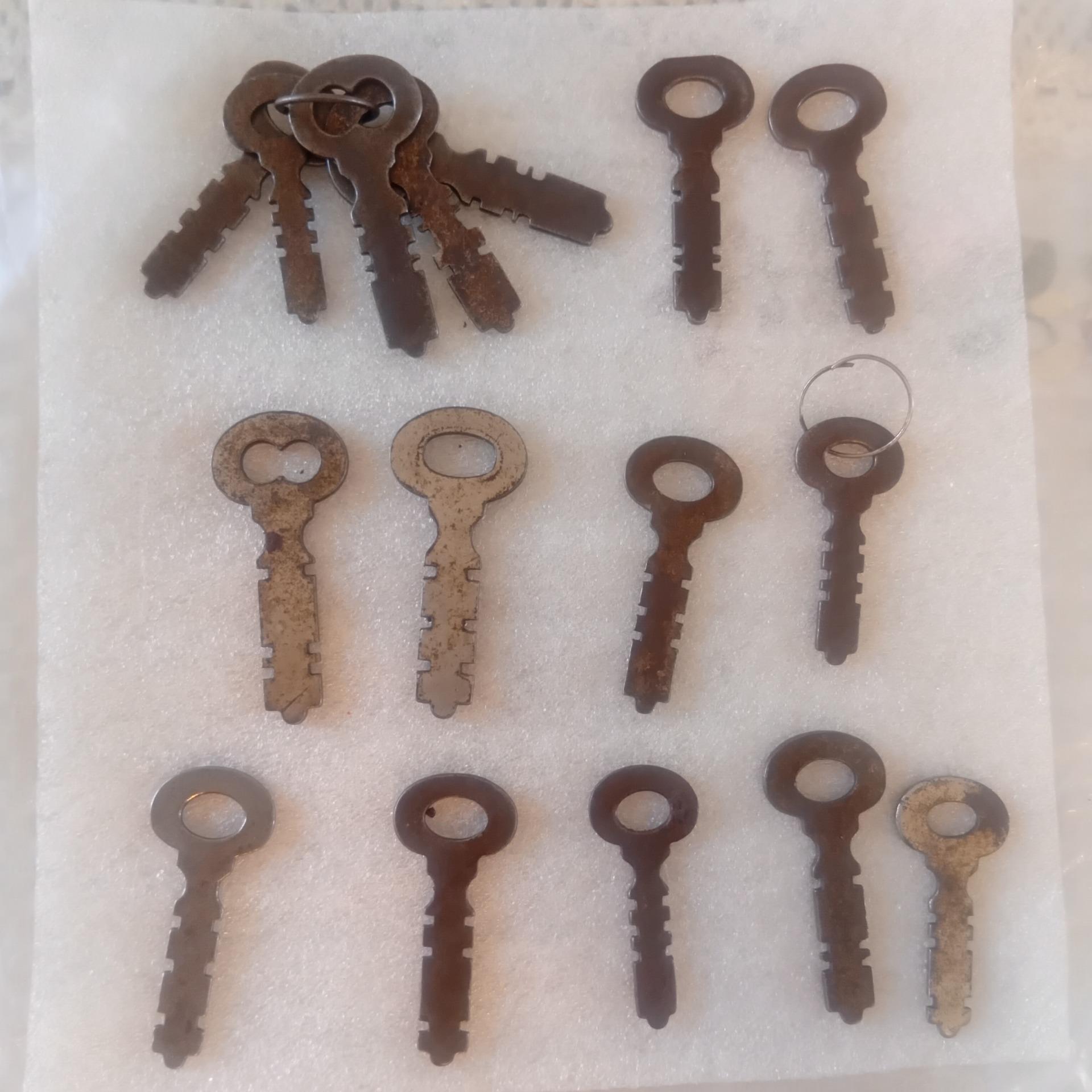 کلید های قدیمی 15 عدد