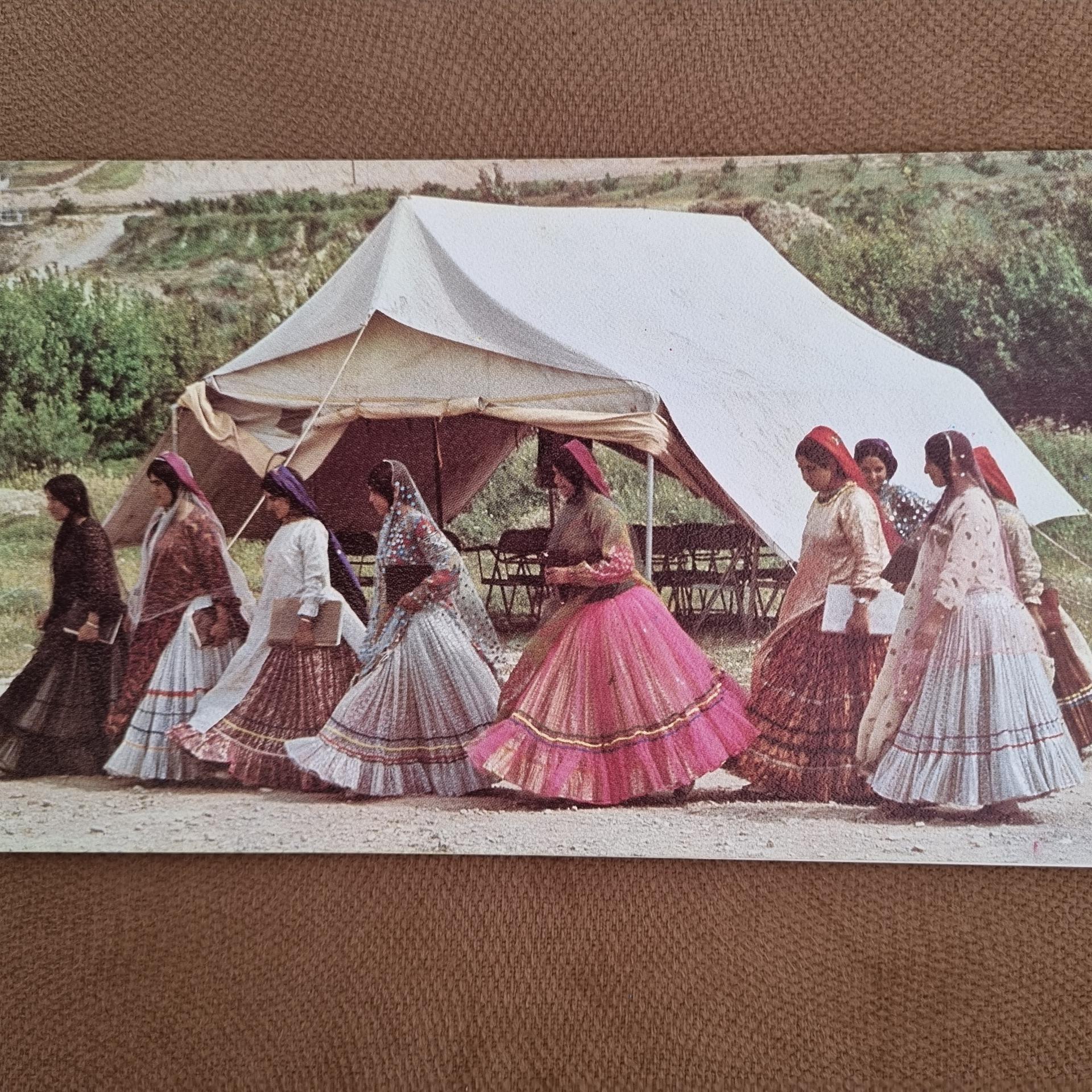 کارت پستال زنان بختیاری