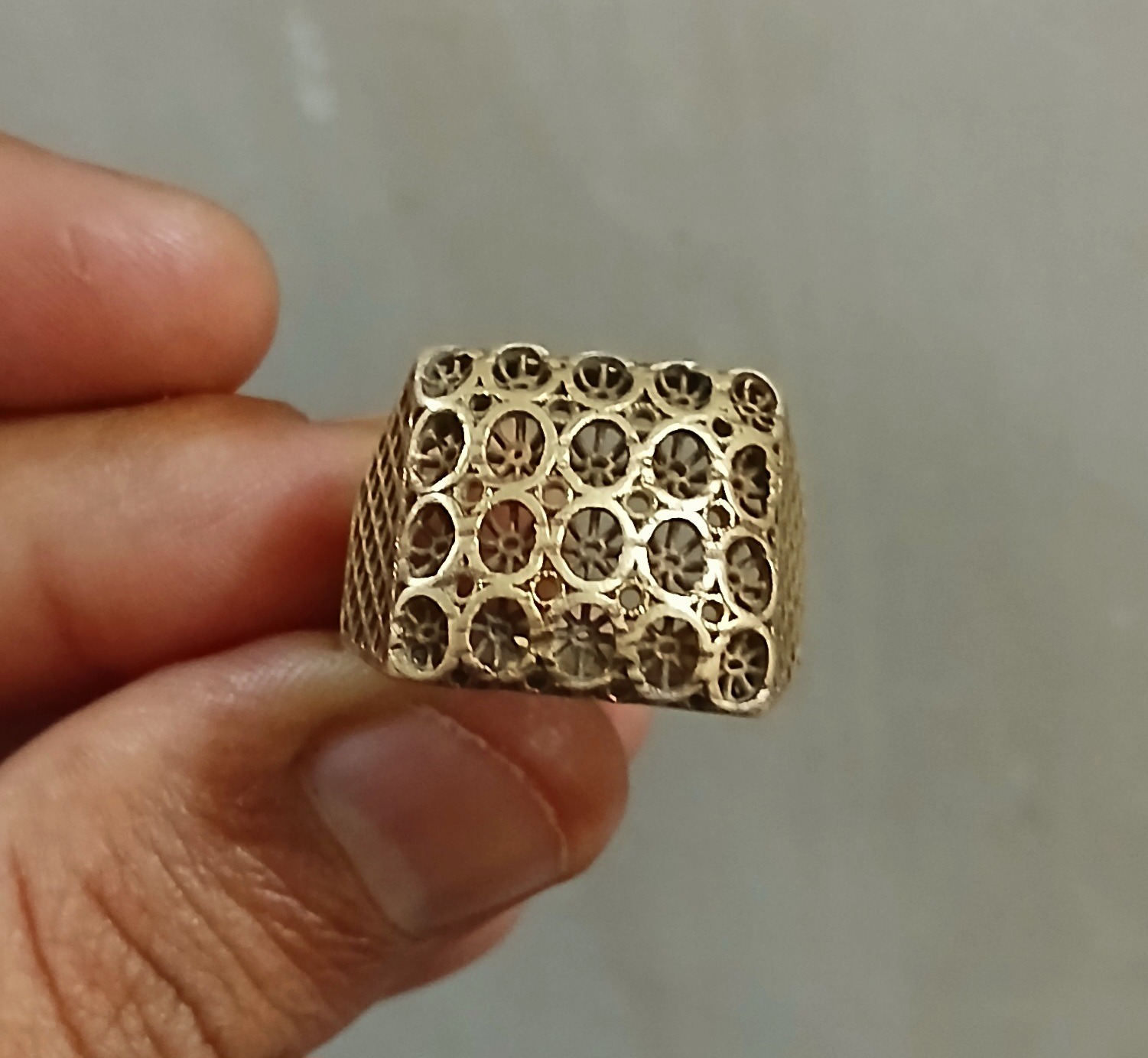 انگشتر رنگ ثابت بسیار زیبا