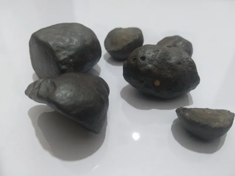 سنگ مشکوک به شهاب سنگ