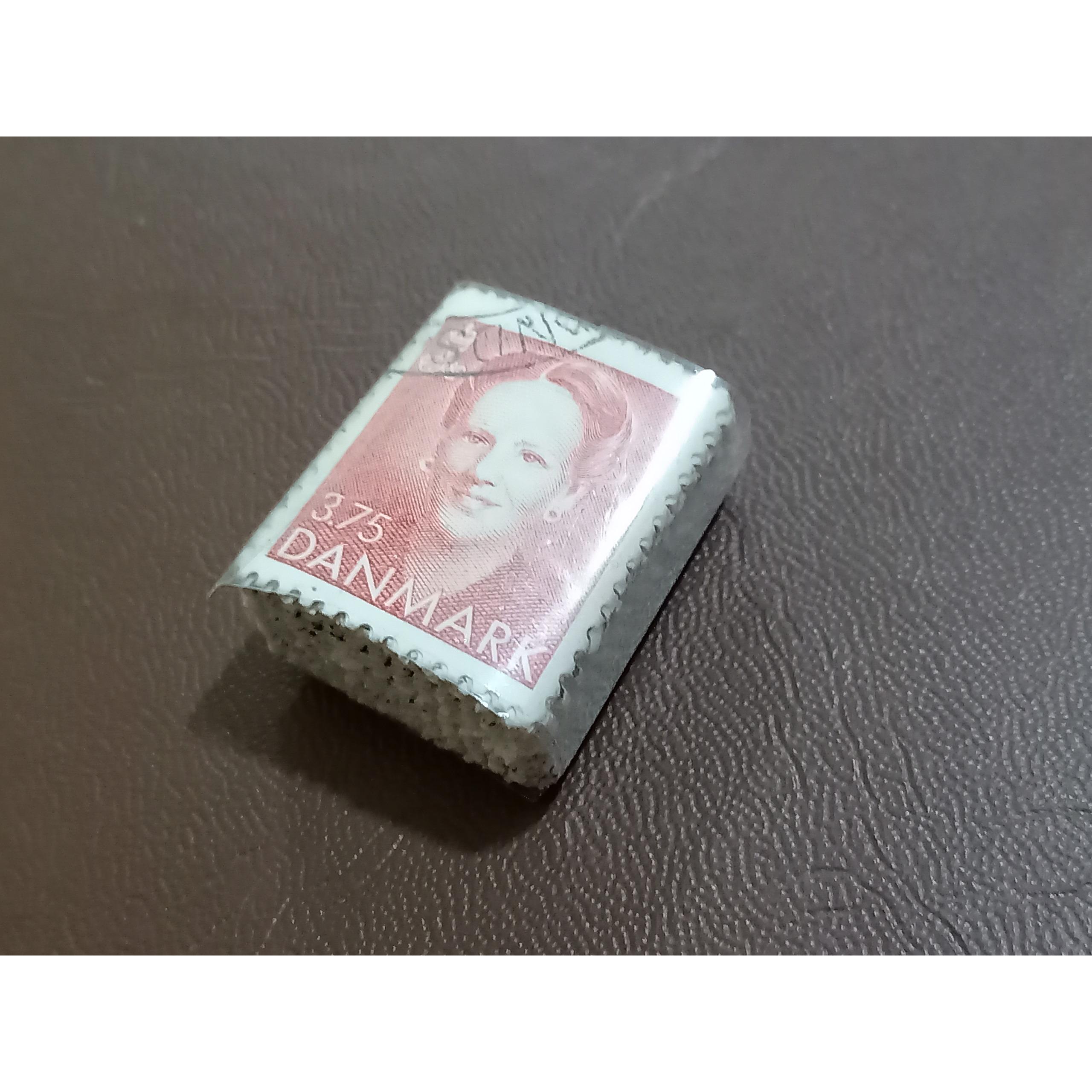 بسته 100 تایی تمبر 3.75 ملکه دانمارک