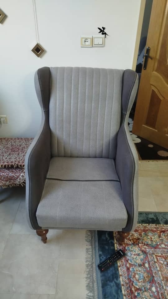 مبل 8نفره اطلس به همراه 4میز زیبا