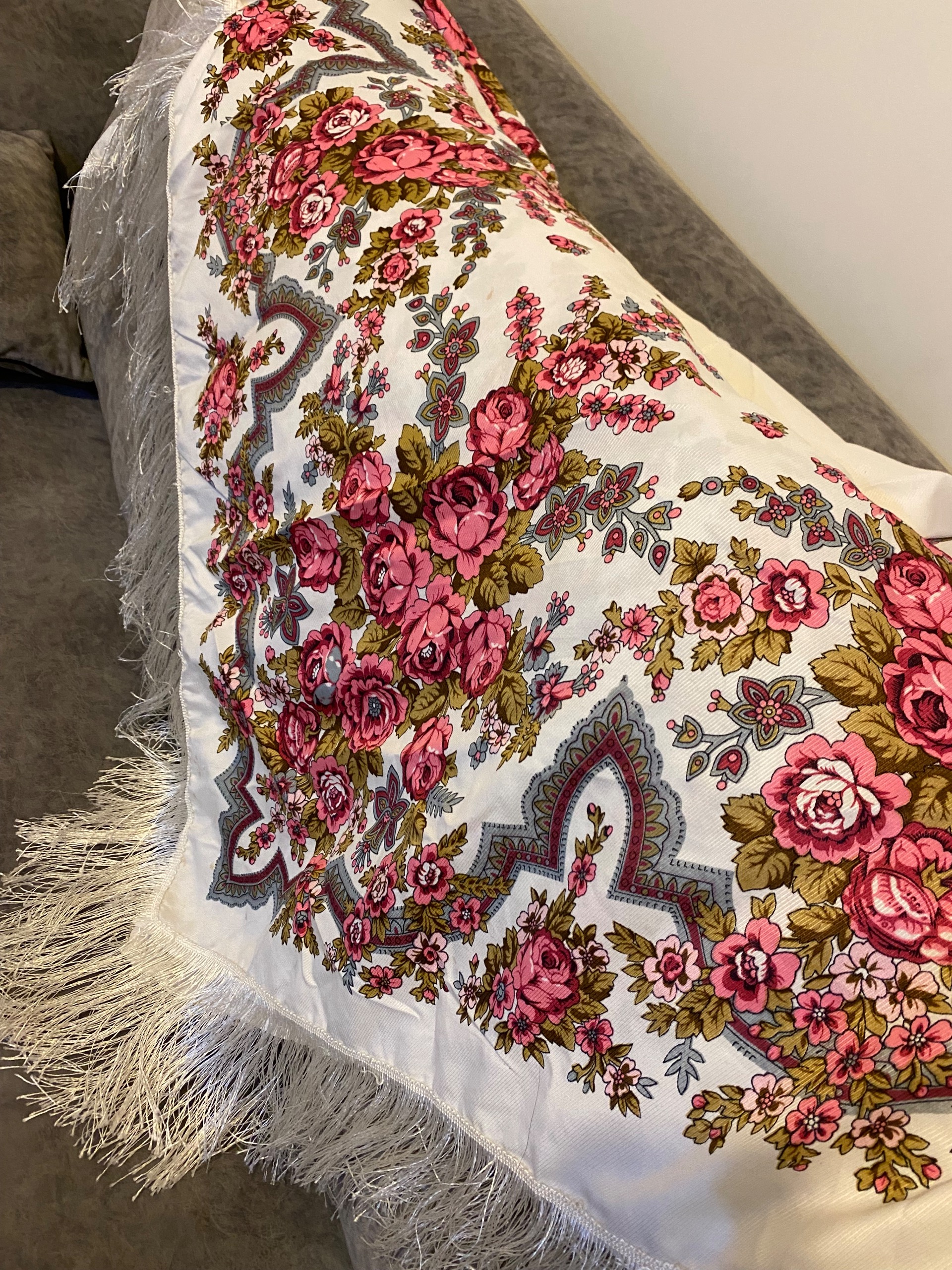 روسری ترکمن سفید صورتی