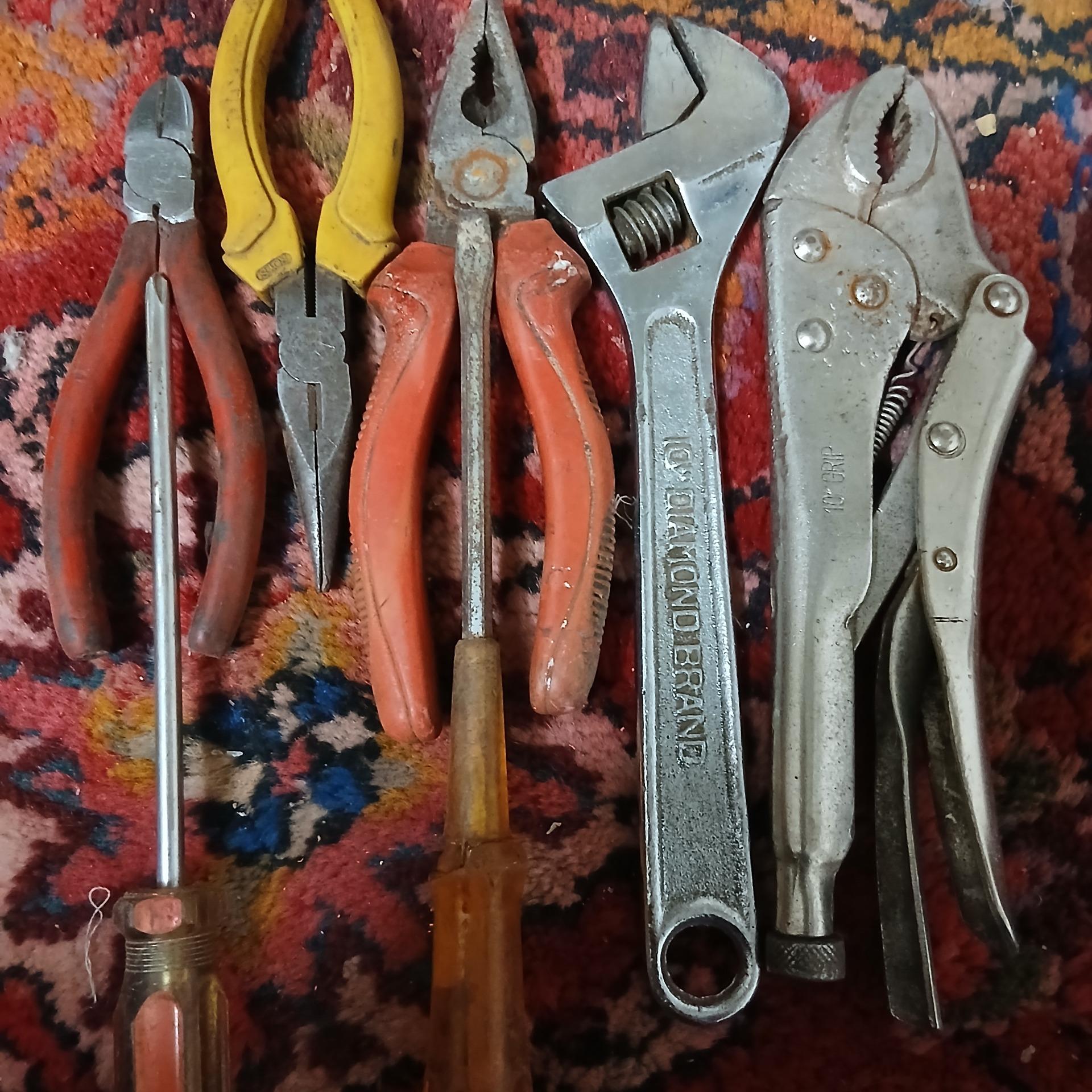 آچار فرانسه انبرقفلی انبردست