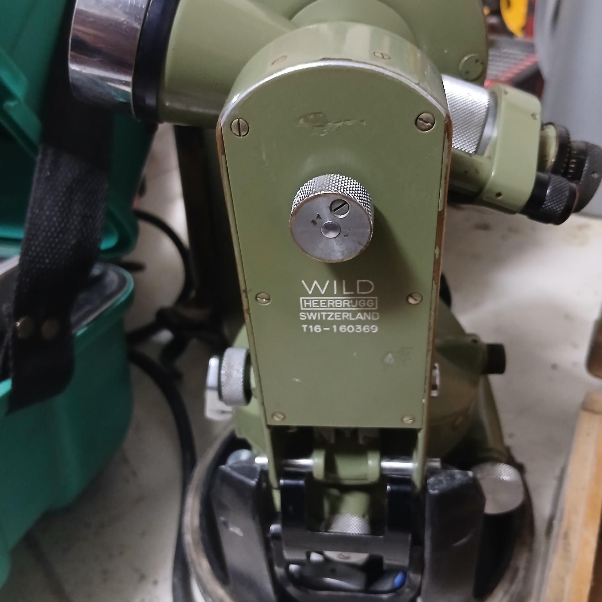 دوربین ترازیاب توتال