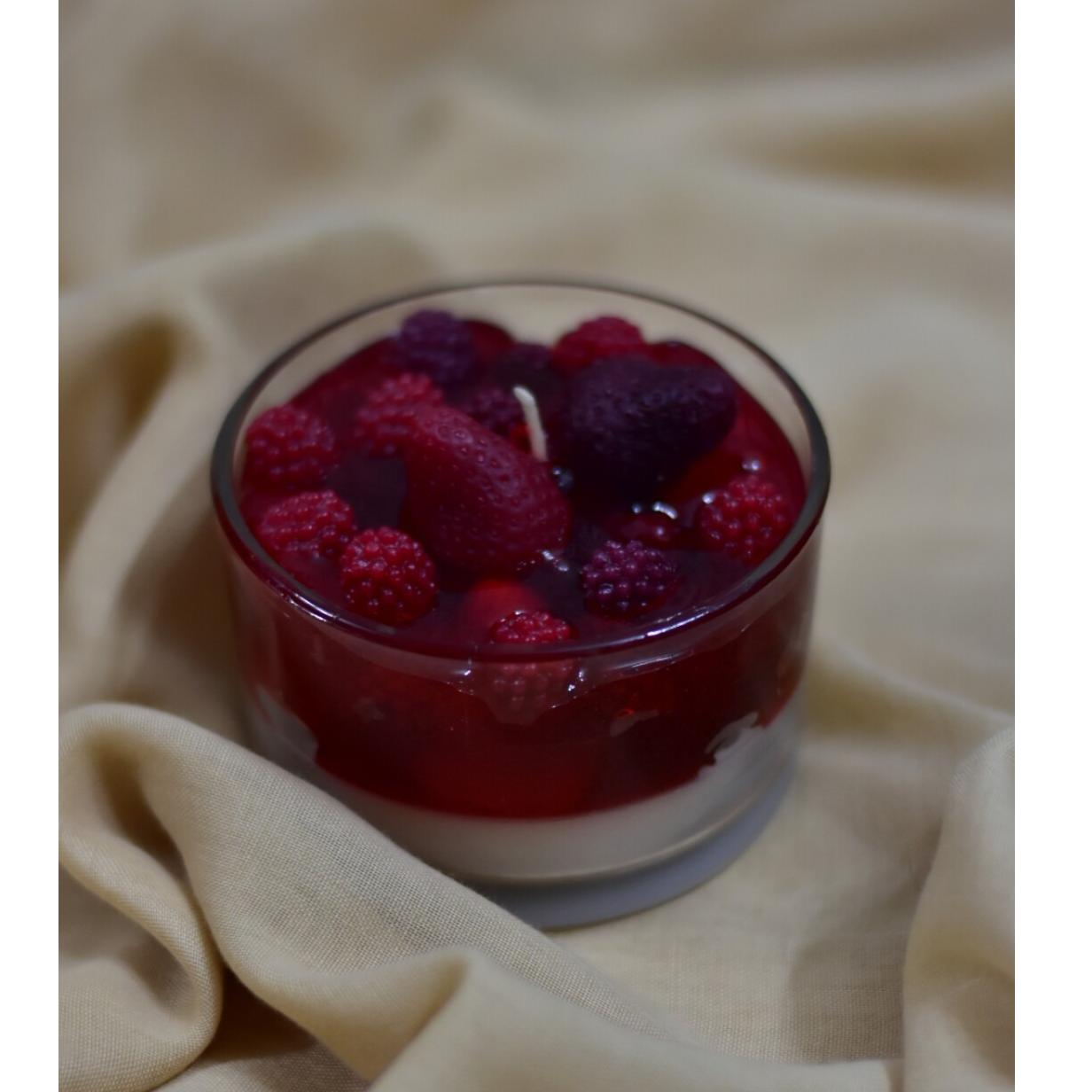 دسر توت فرنگی معطر