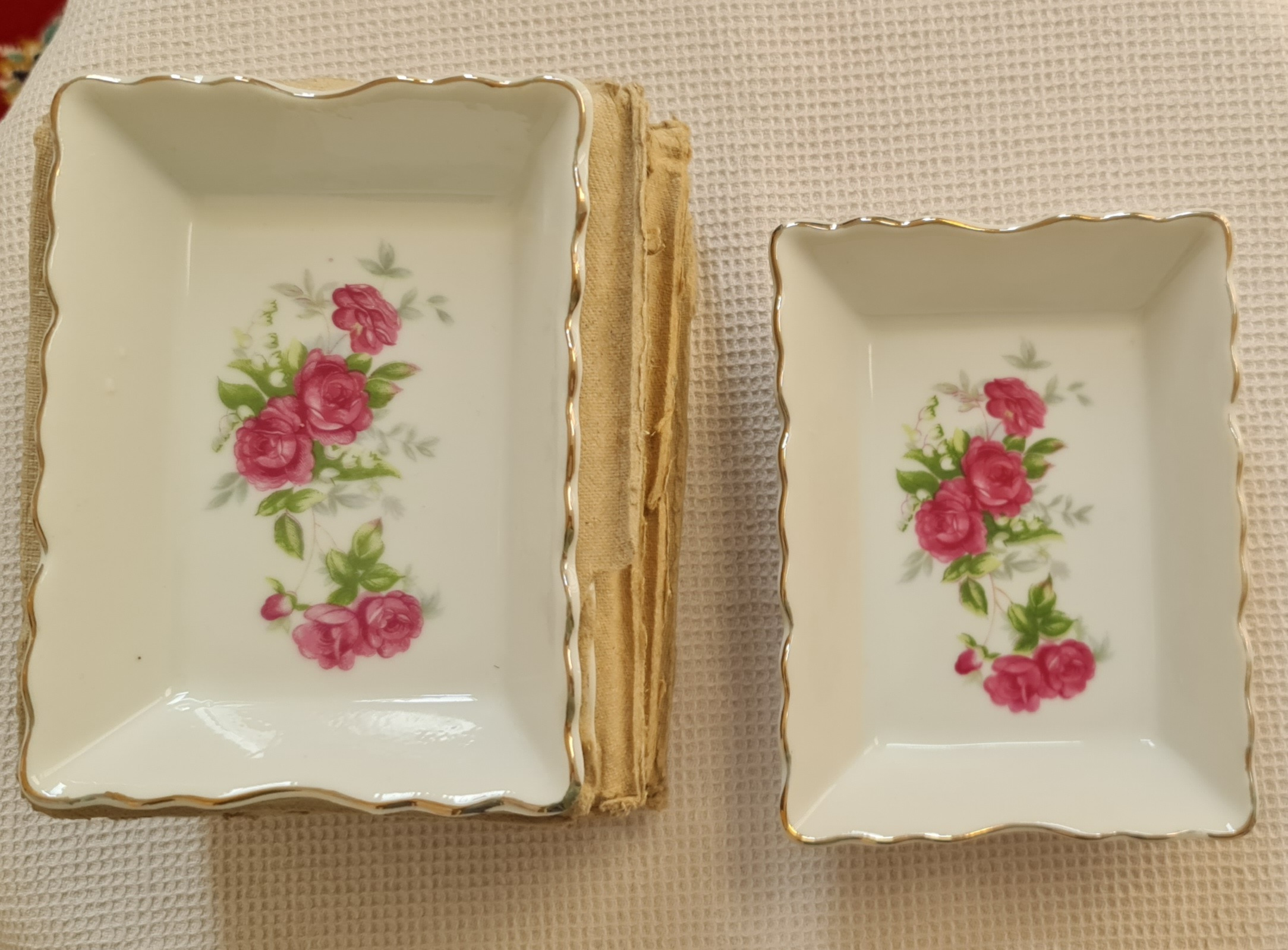 جا سیگاری- جاکرهای گلسرخ- ژاپنی-یک دست