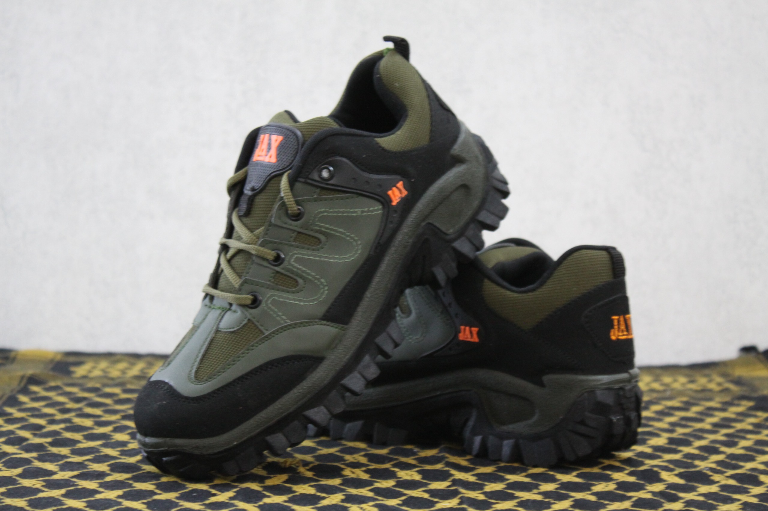 کفش کوهنوردی و کمپینگ ساق کوتاه جکس