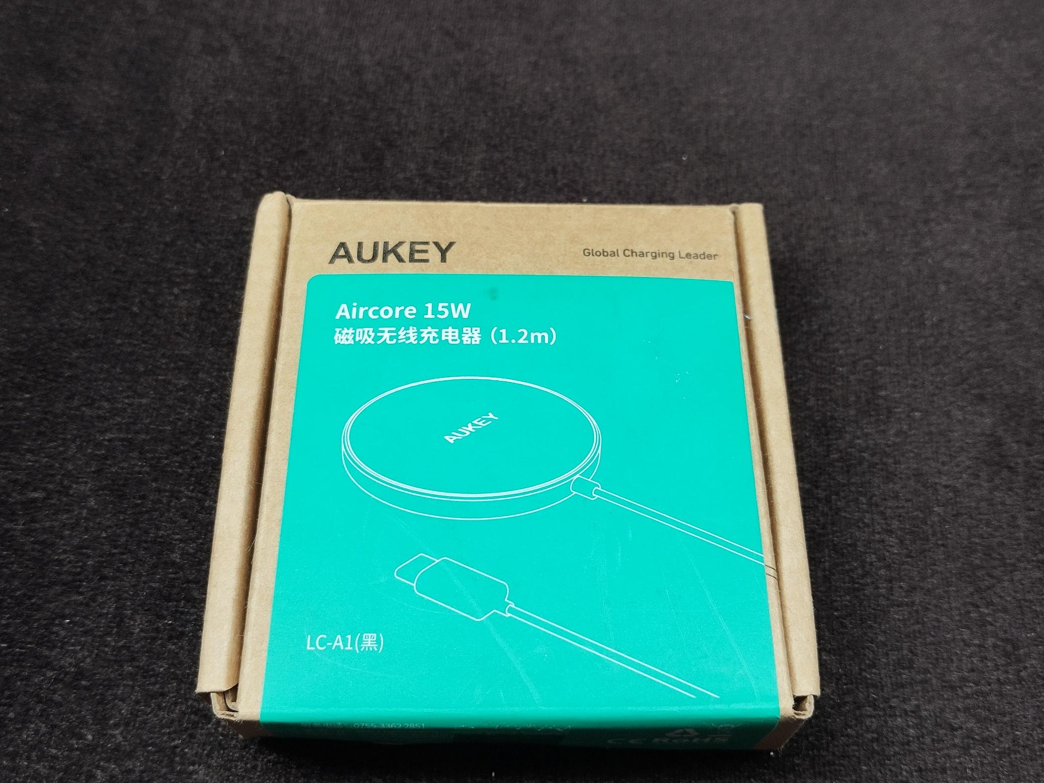 شارژر وایرلس aukey