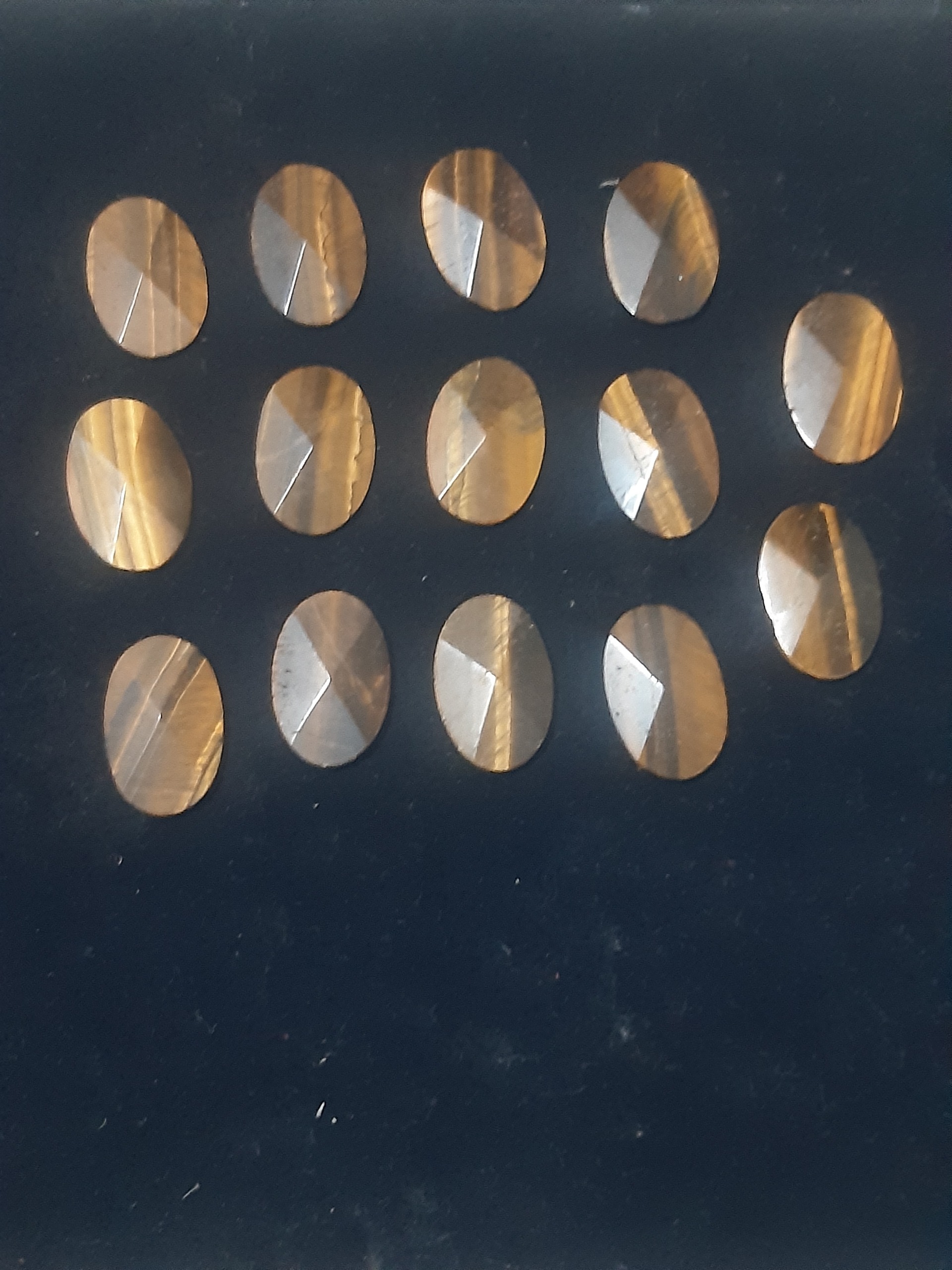 مجموعه 14 عددی سنگ چشم ببر