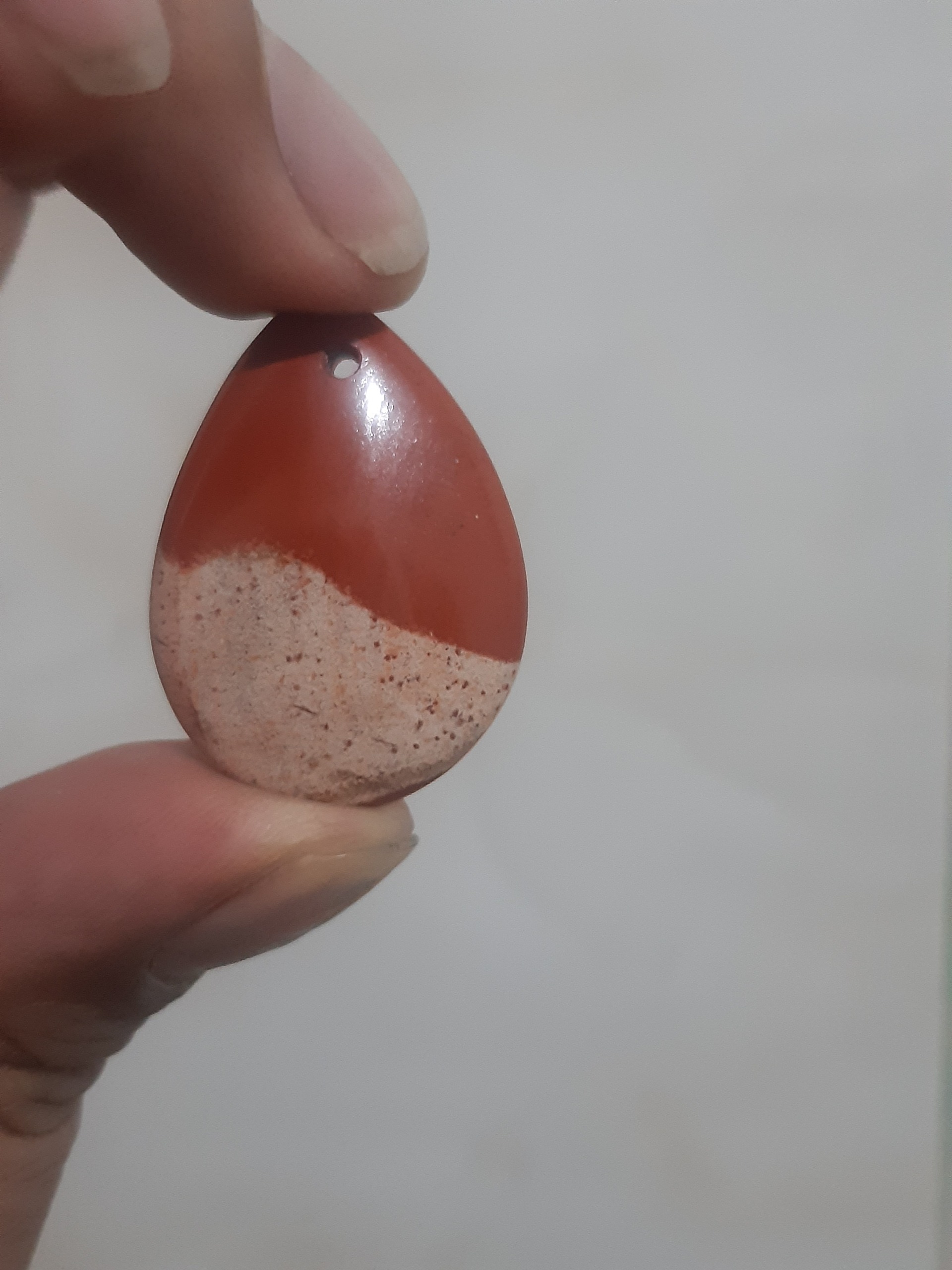 جاسپر قرمز مدالی