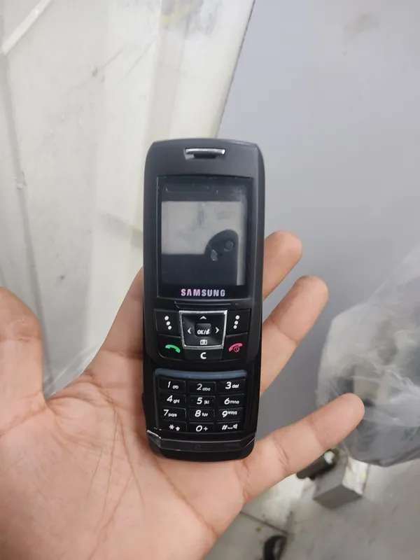 قاب سامسونگ قدیمی D900