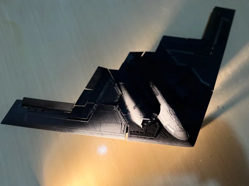 ماکت هواپیما B-2 spirit
