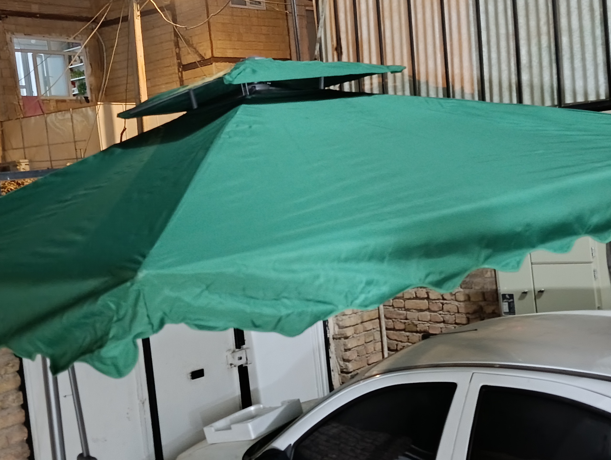 چتر سایه بان قابلیت چرخش360درجه سبک و راحت