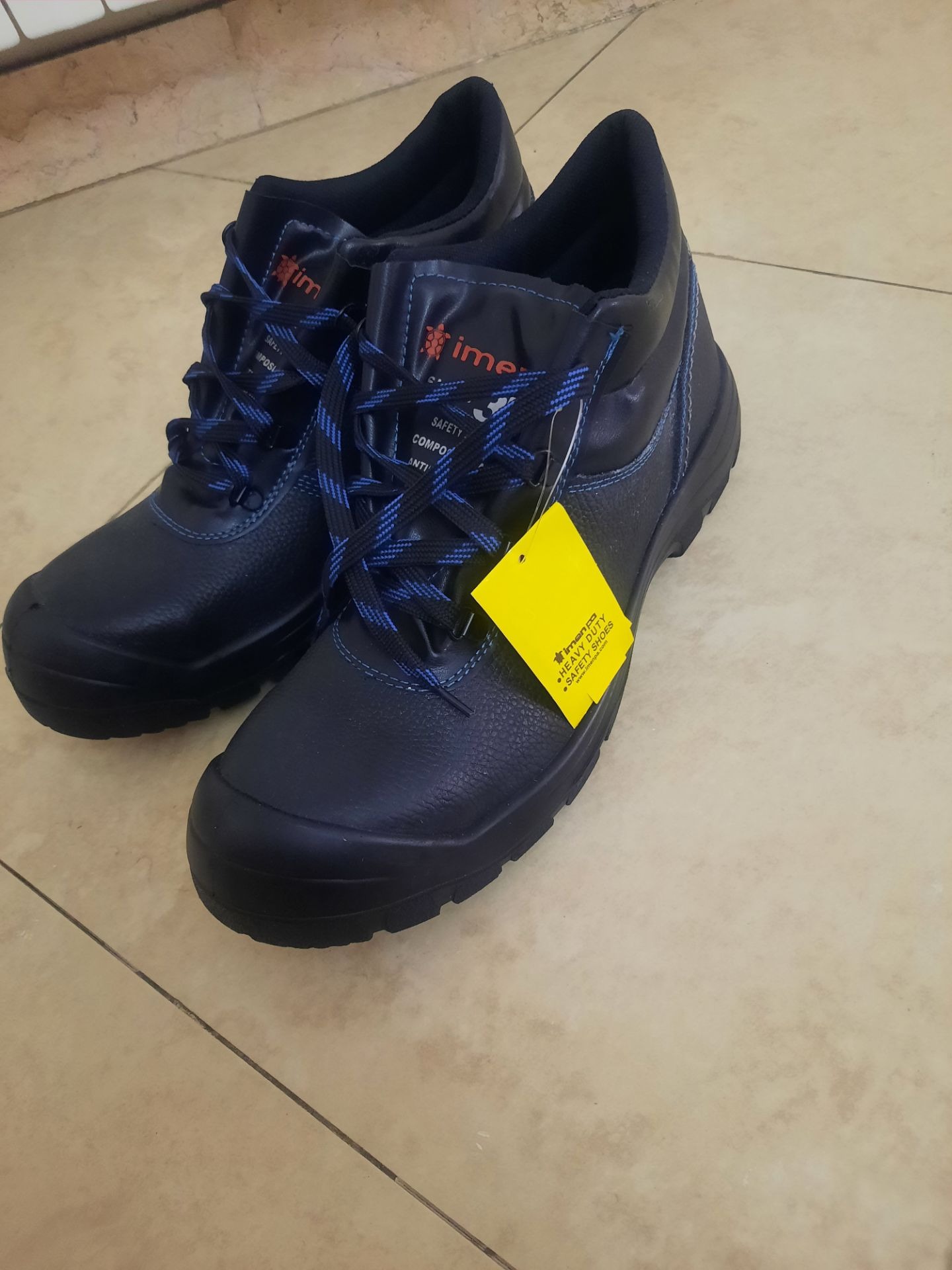 کفش کار سایز 47