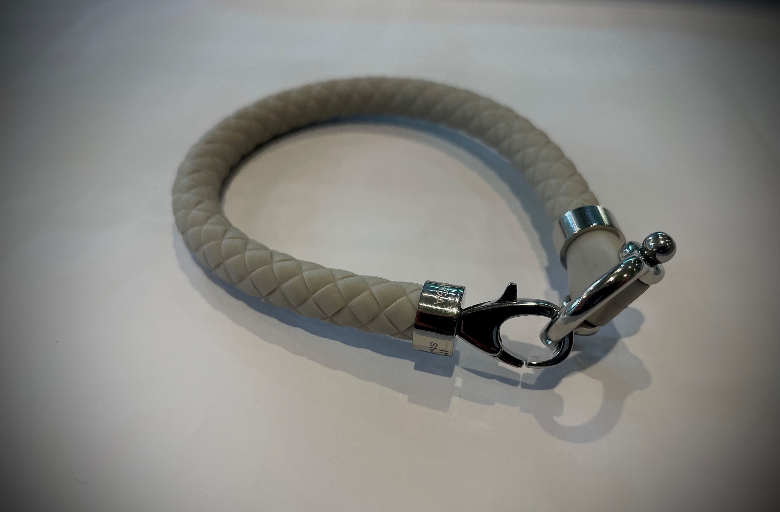 دستبند امگا رابر رنگ کرم کیفیت مستر