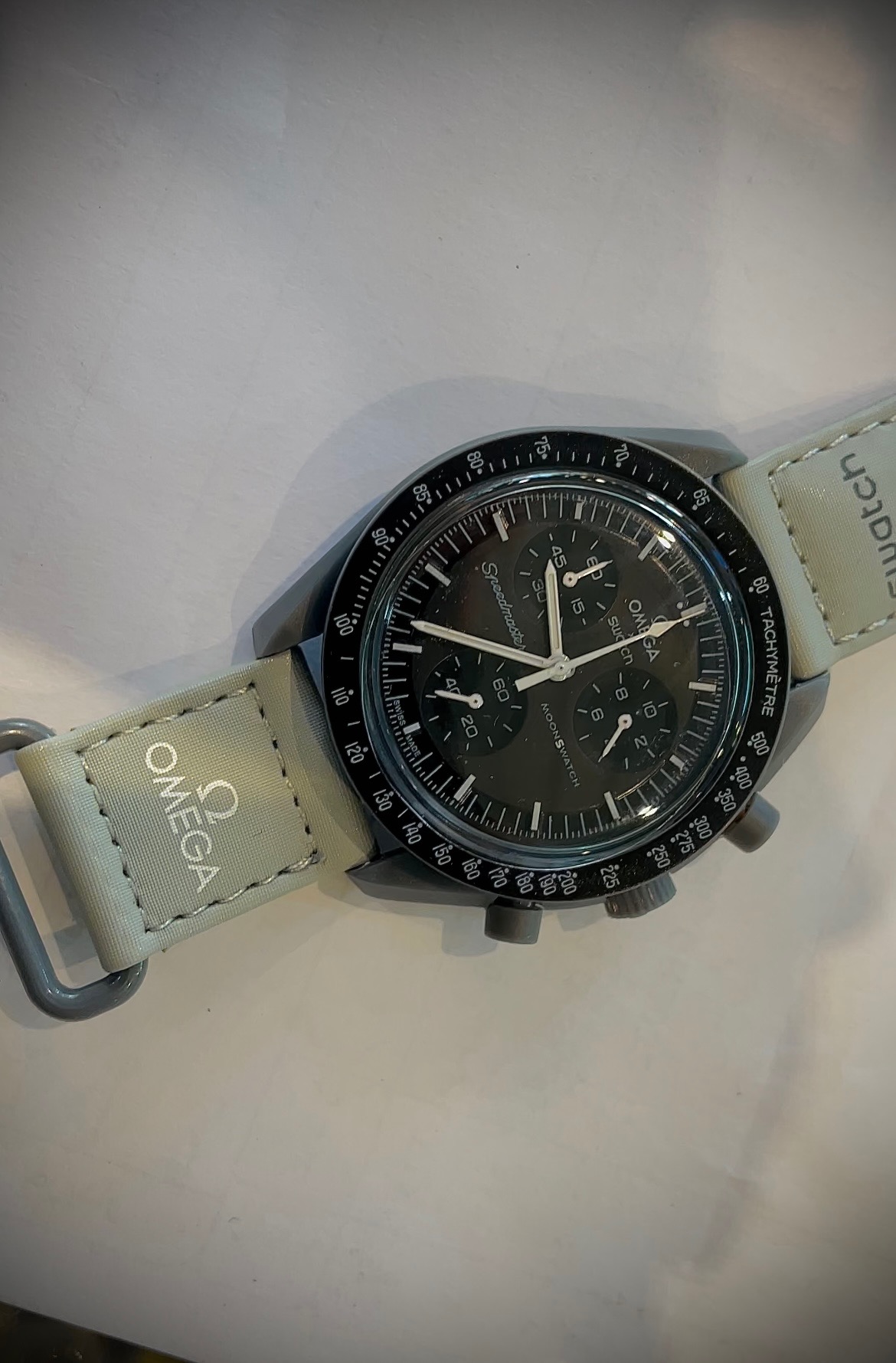 ساعت سواچ امگا کرنوگراف