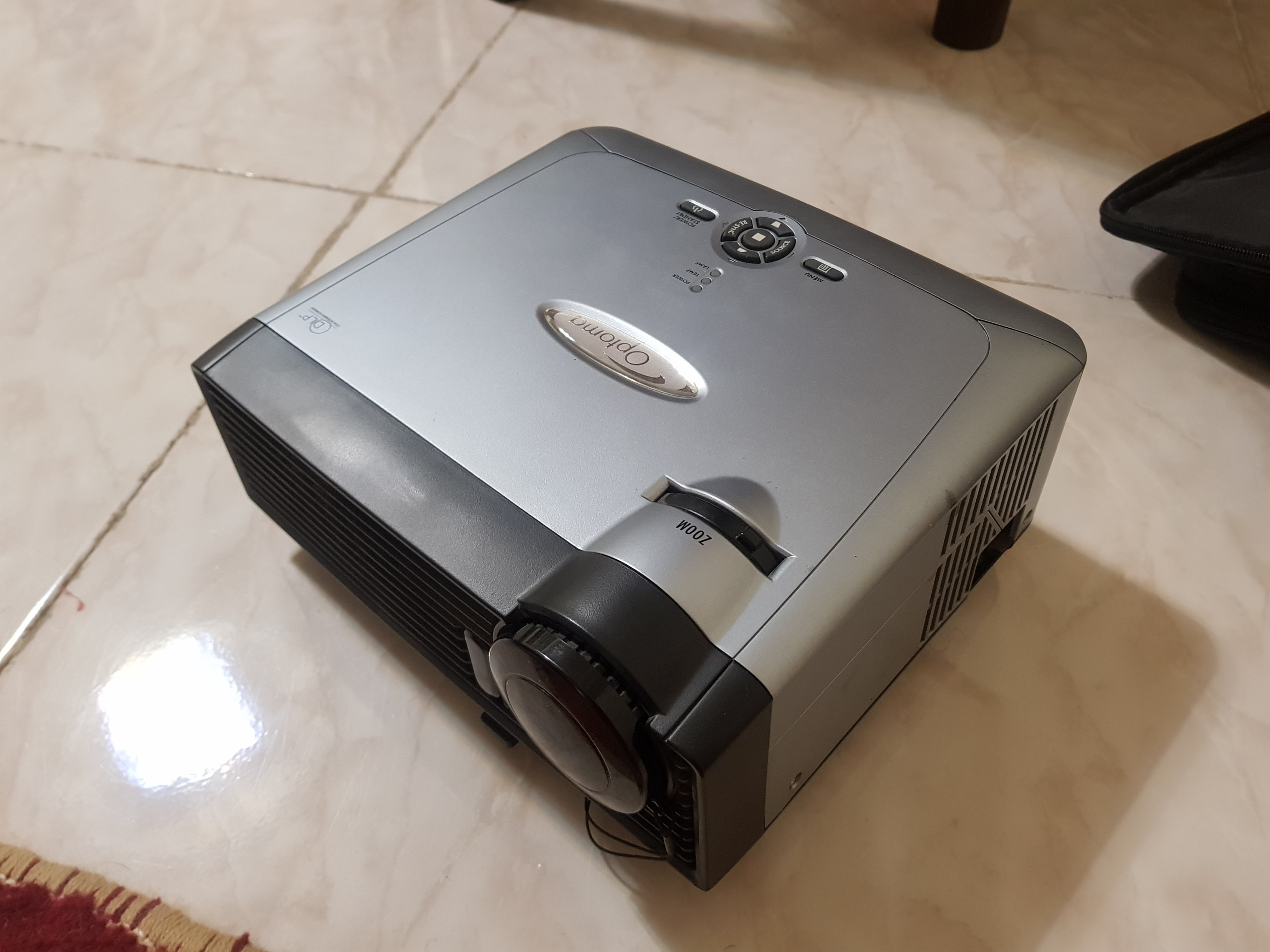 ویدیو پروژکتور optoma