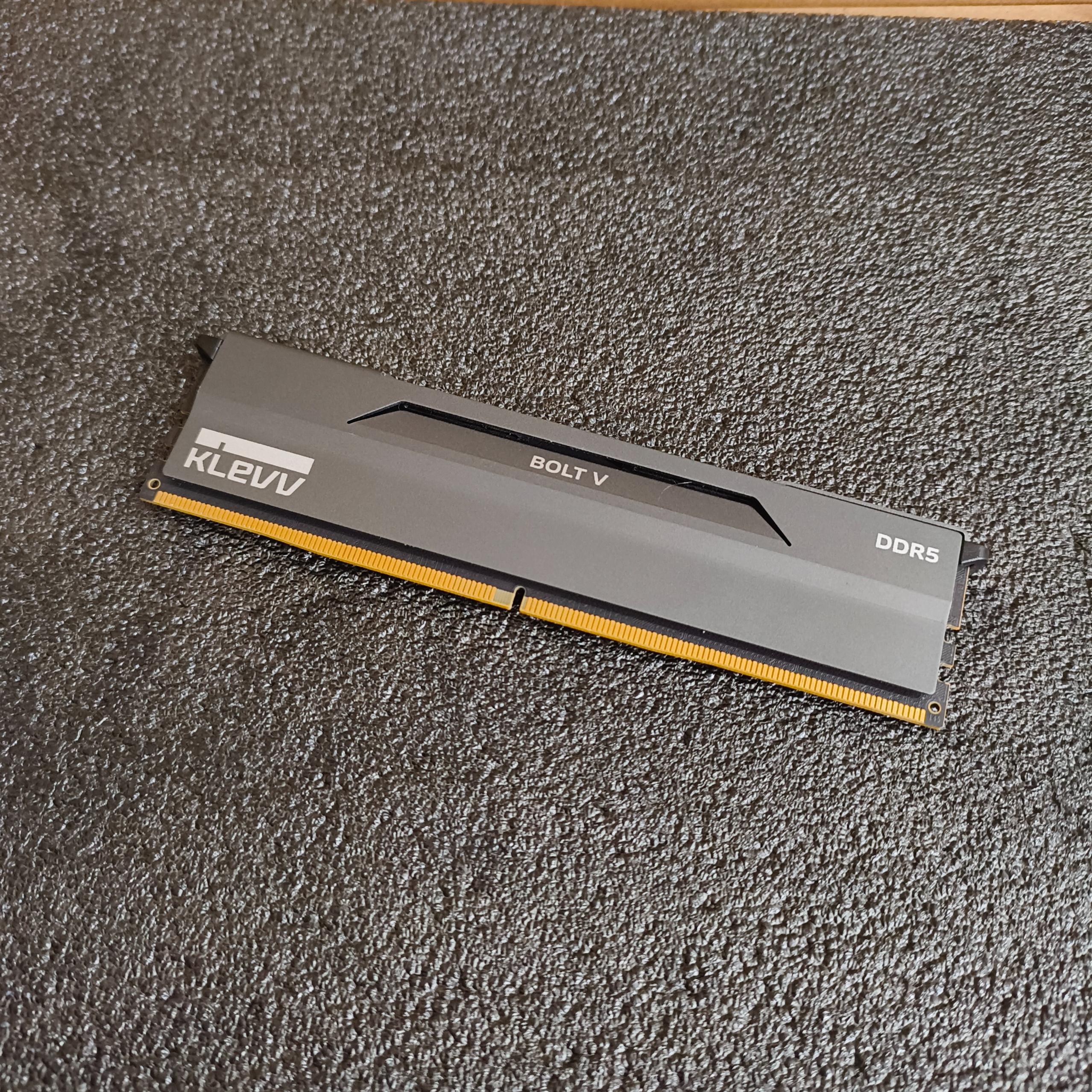 رم کامپیوتر Klevv Bolt V 16GB 6000MHz CL30 DDR5