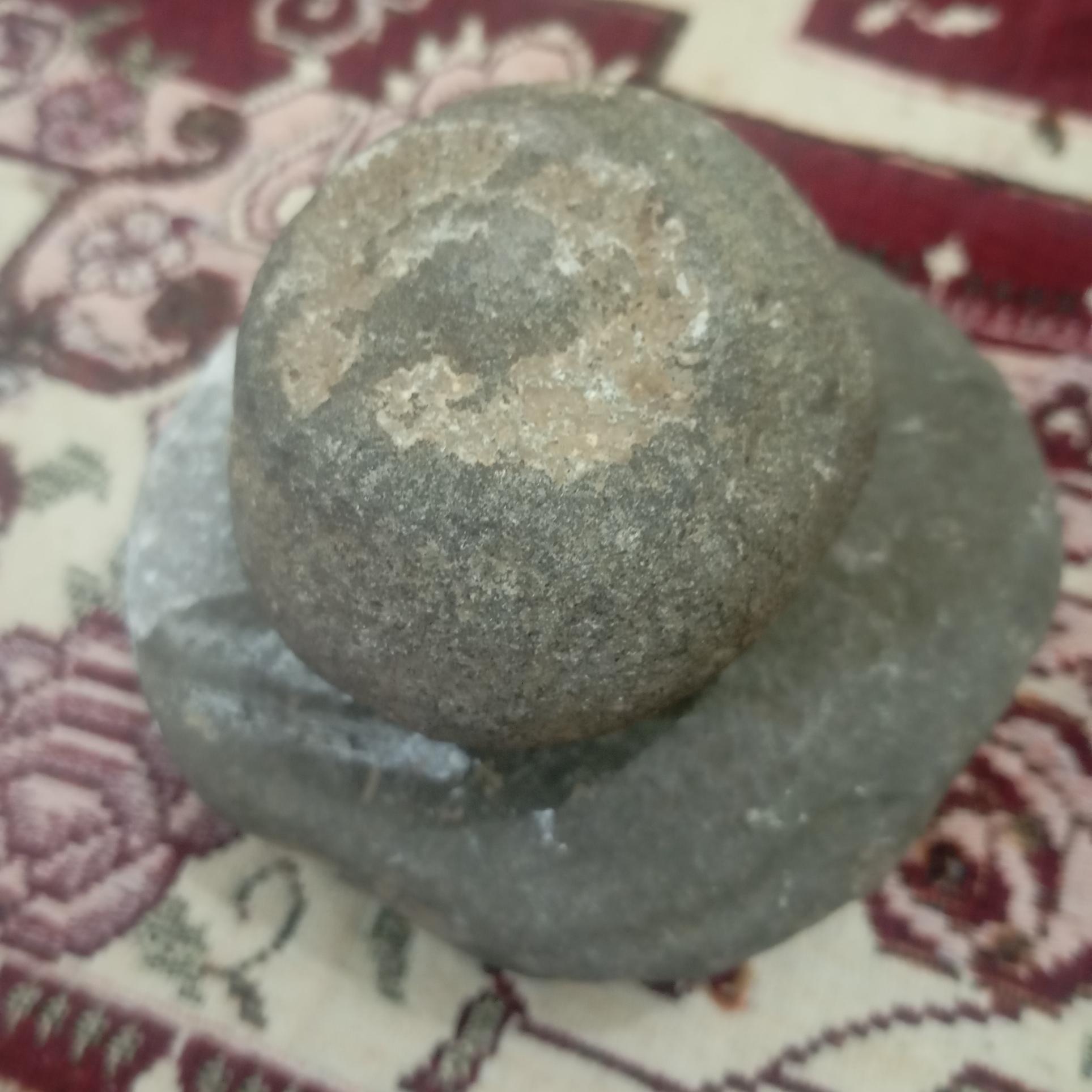 سنگ آسیاب قدیمی