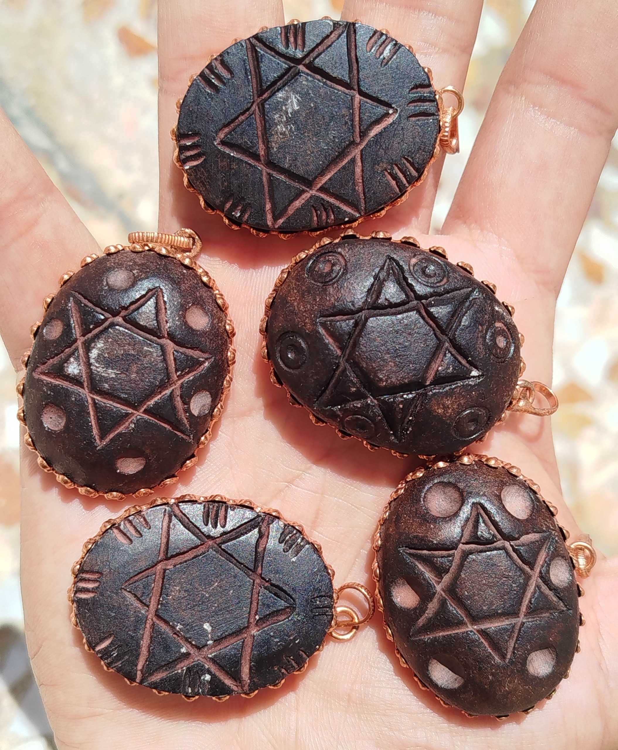 آویز سنگ هبهاب قاب مس
