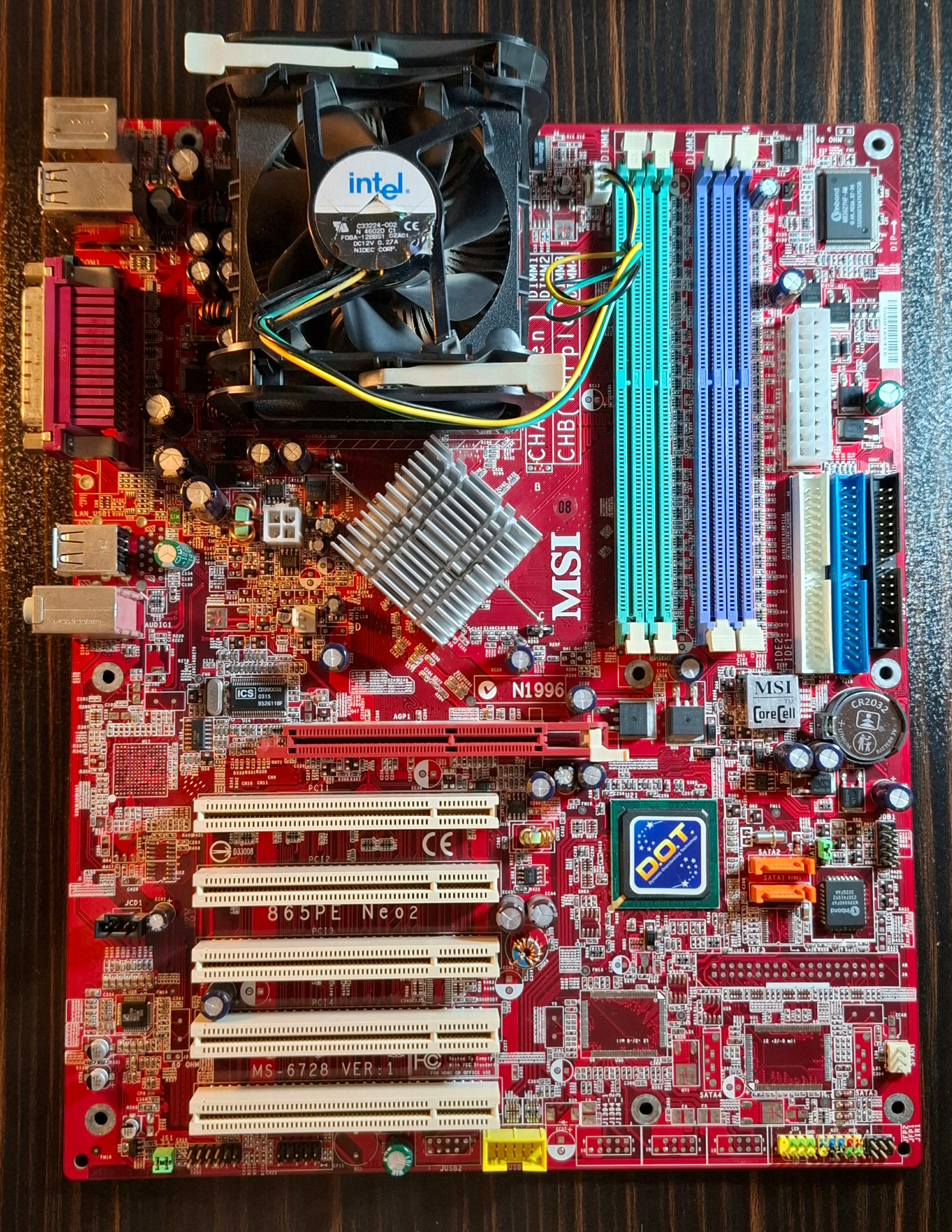 مادربرد MSI PGA478  Radeon 9000 تمیز