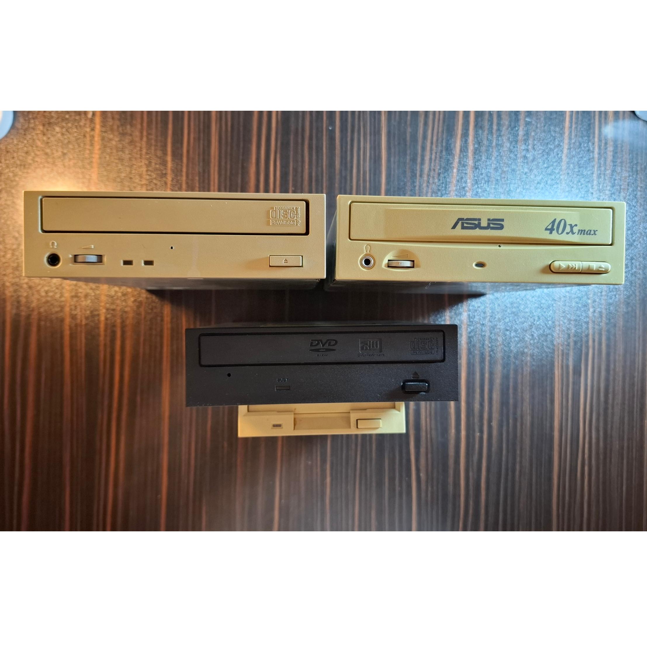 درایوهای بژ کلکسیونی تمیز