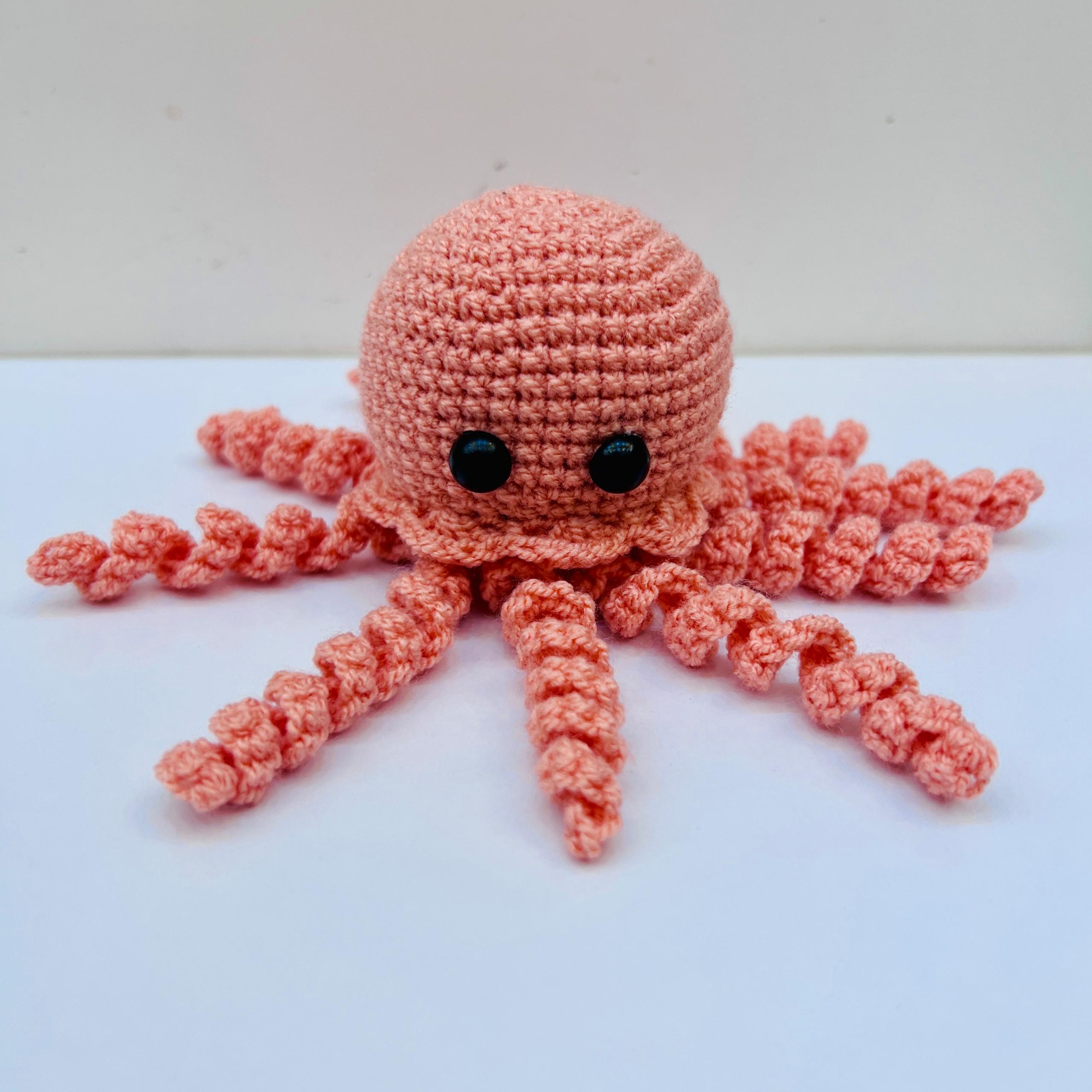 عروسک بافتنی عروس دریایی رنگ صورتی