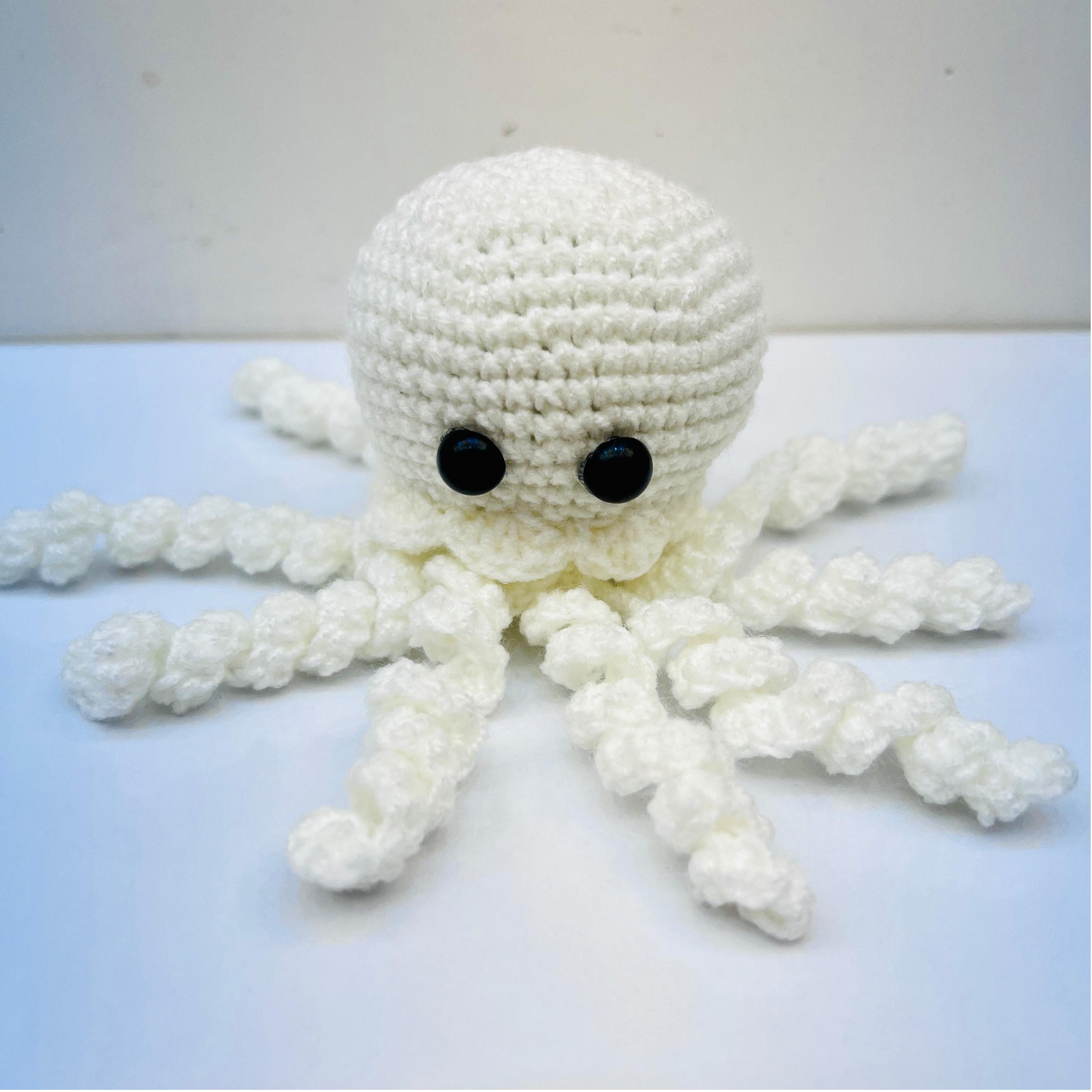 عروسک بافتنی عروس دریایی سفید