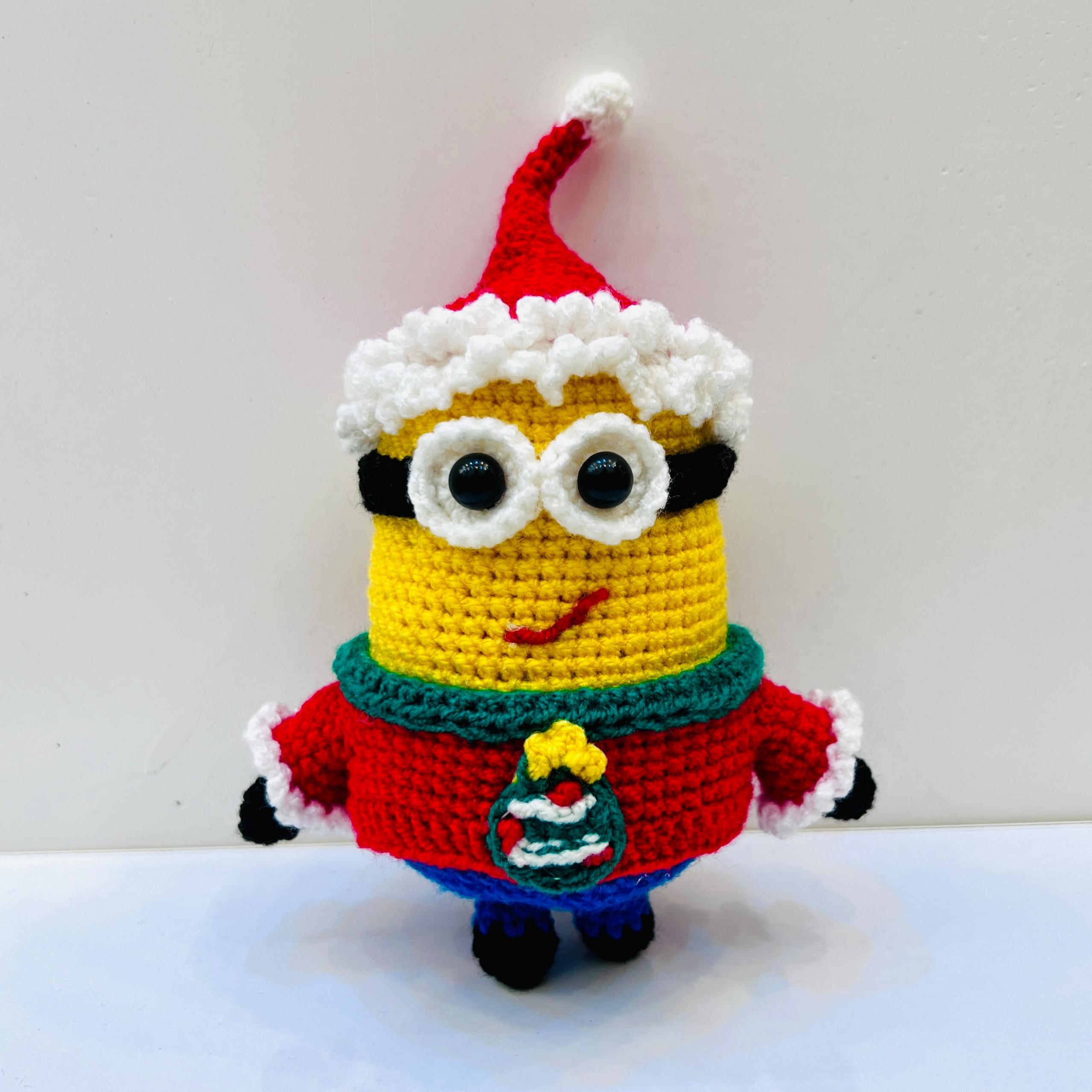 عروسک بافتنی مینیون سانتا