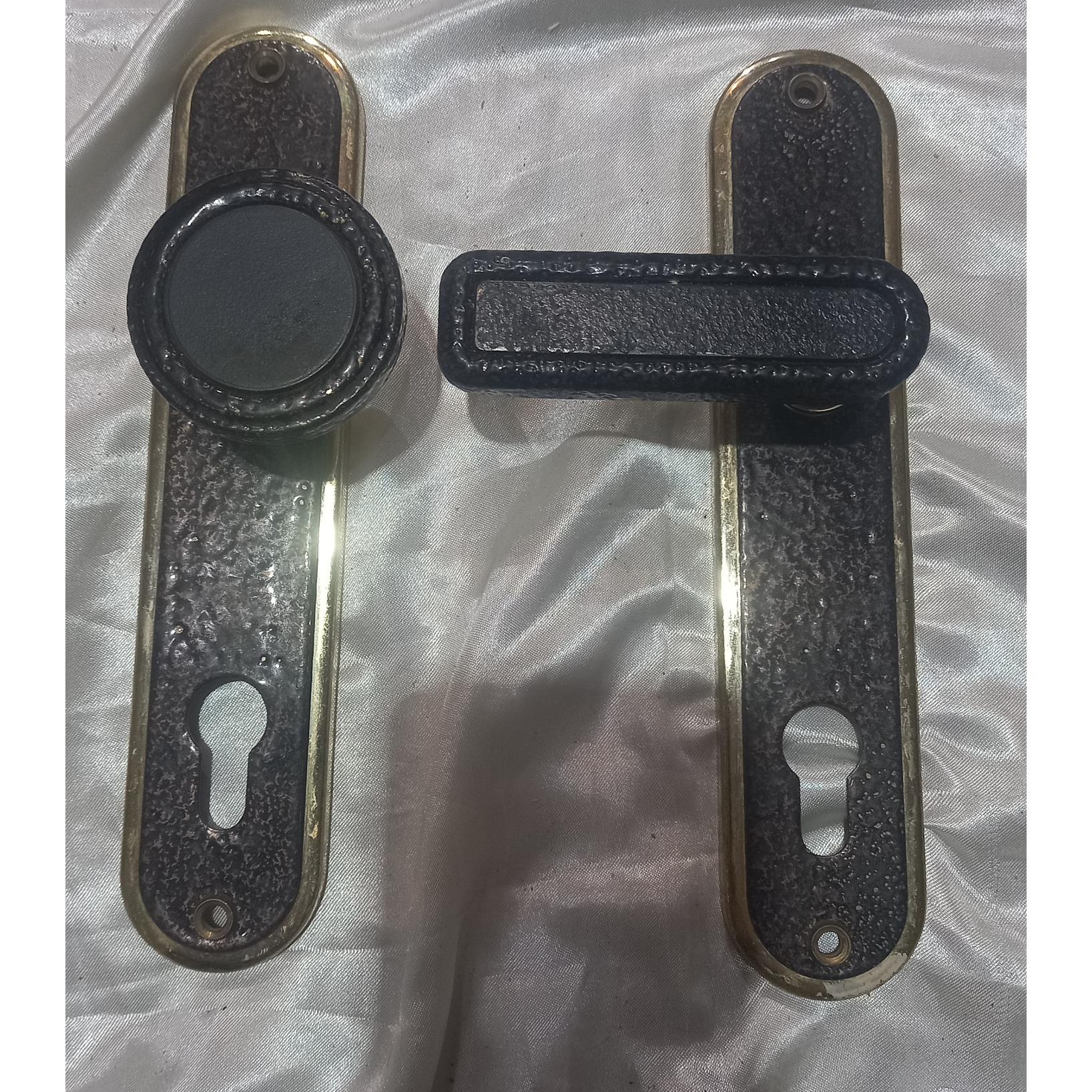 قفل درب ورودی