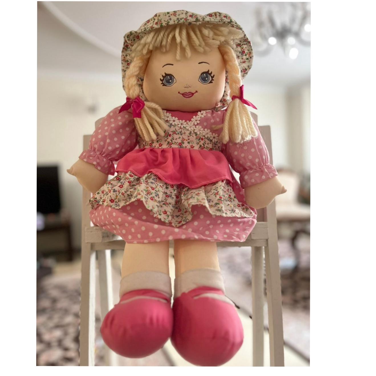 عروسک پارچه ای دختر زیبا