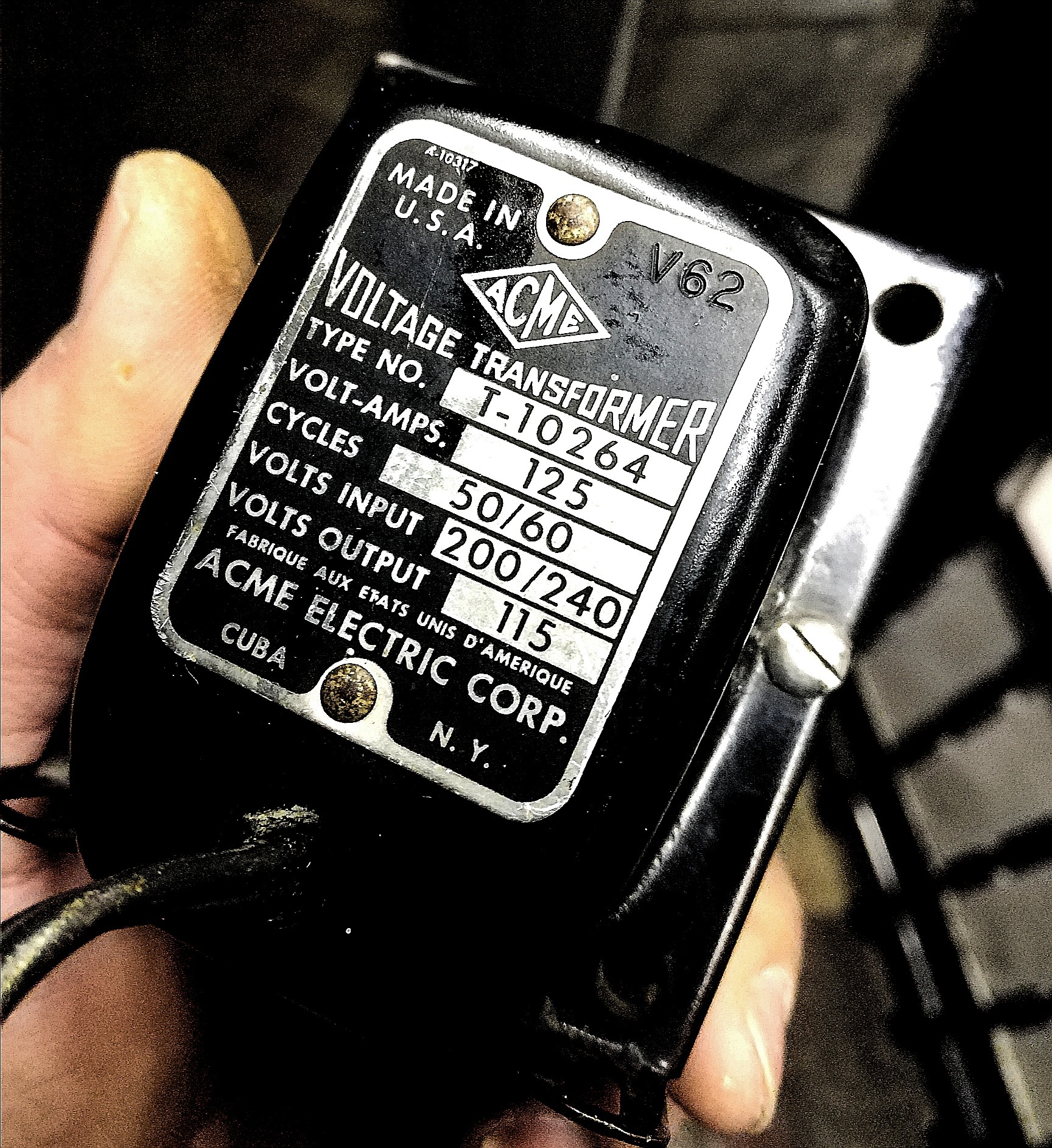 ترانسفورمر برق آمریکایی ACME