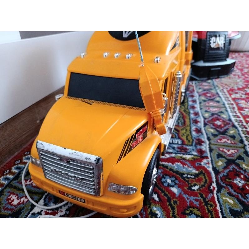 اسباب بازی جرثقیل