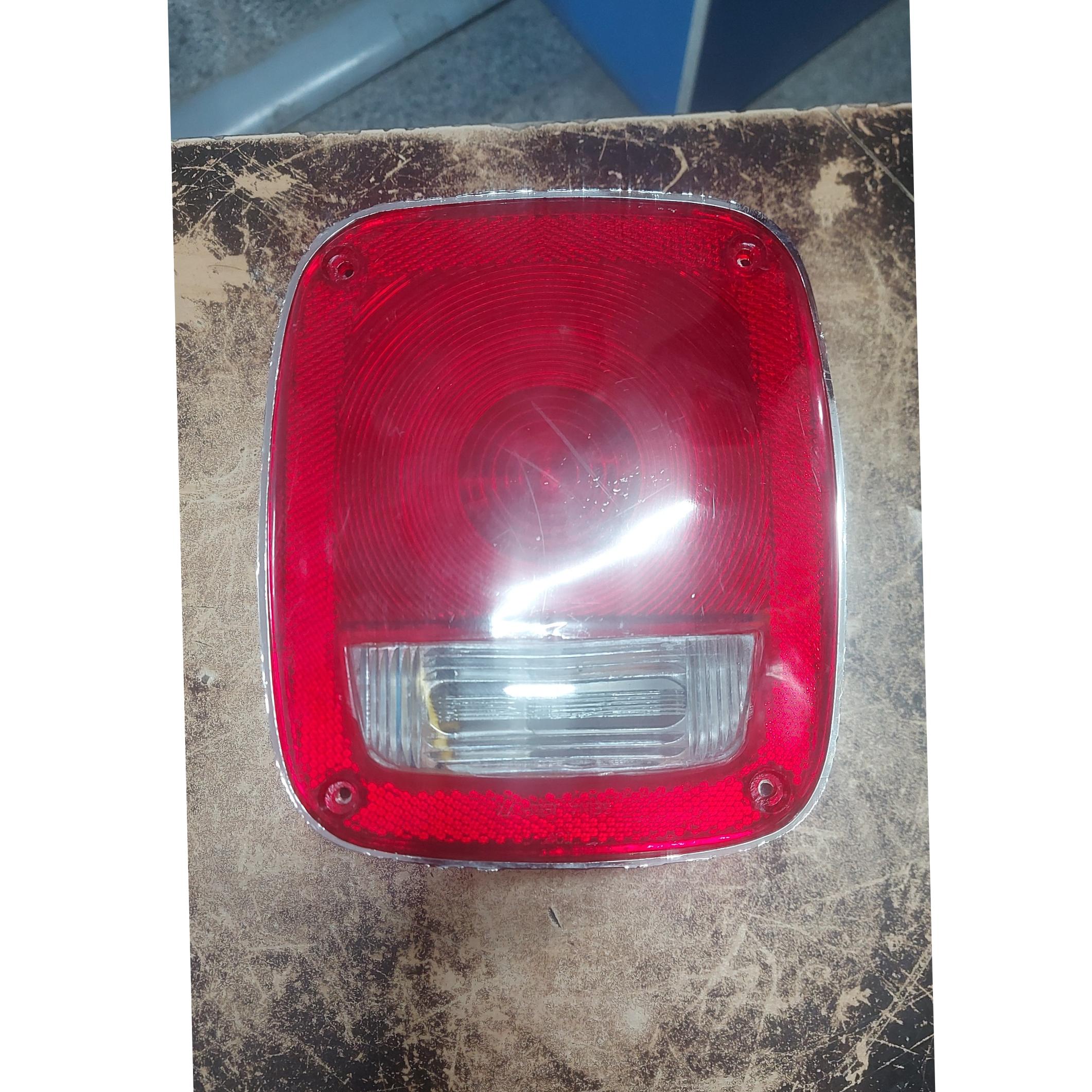 چراغ عقب جیپ صحرا