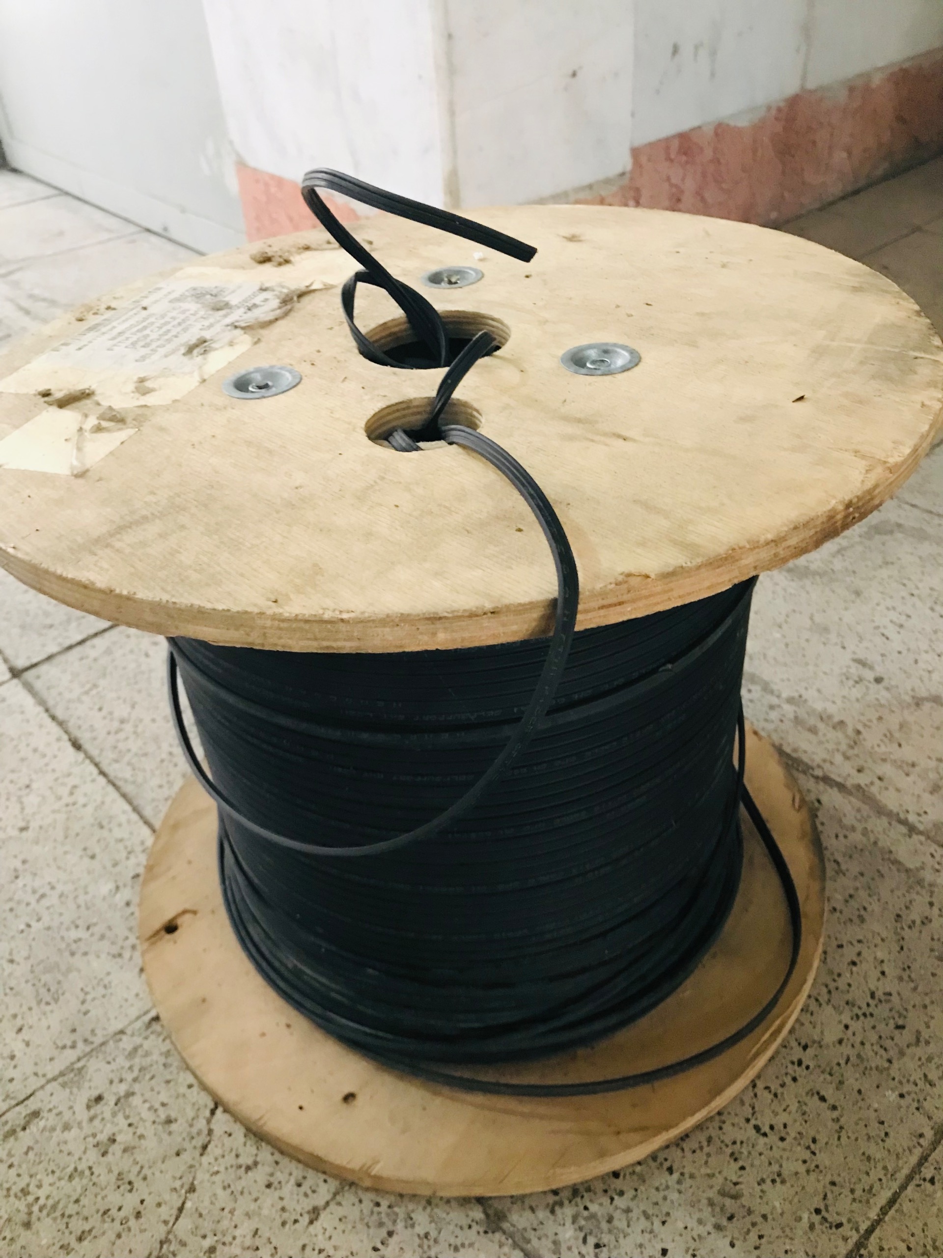 کابل دراپ فیبر نوری 8/12