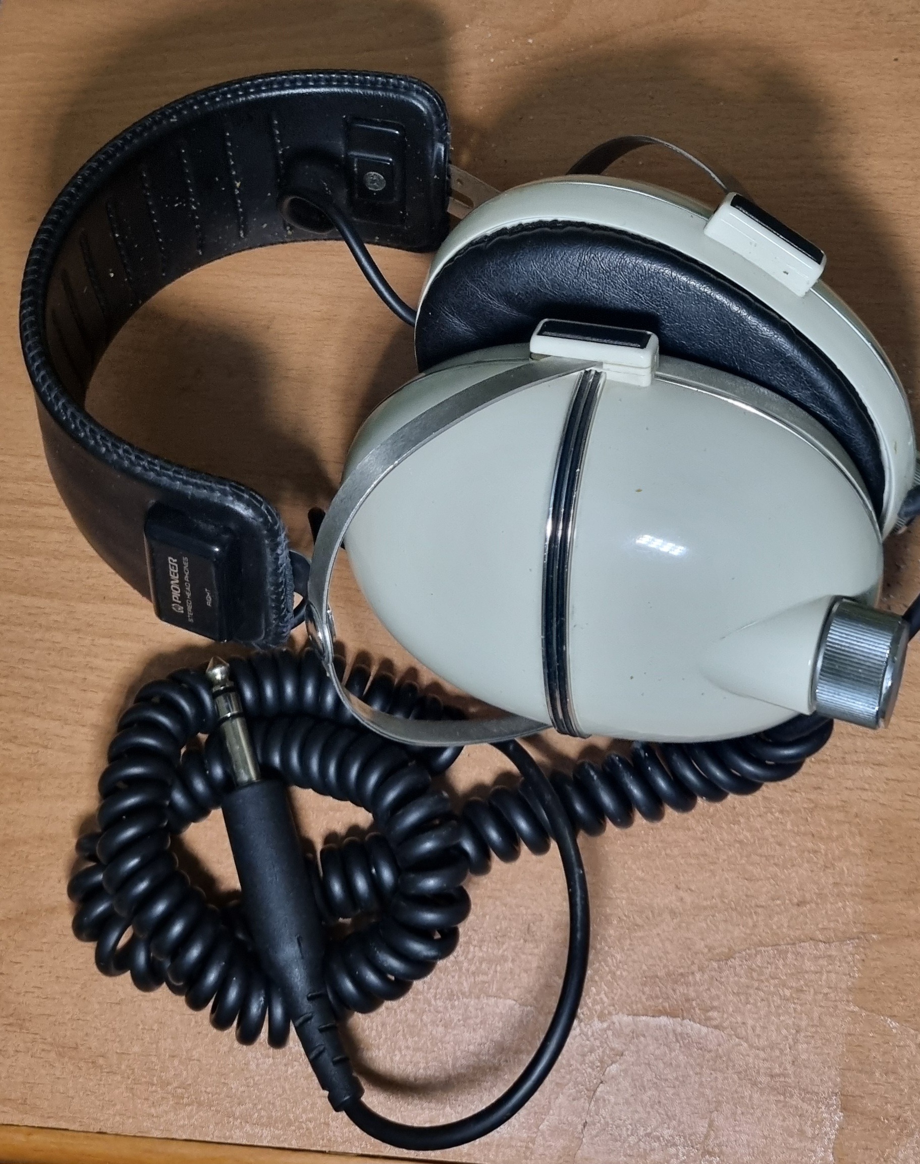 هدفون پایونیر دهه 50 .Pioneer SE-255