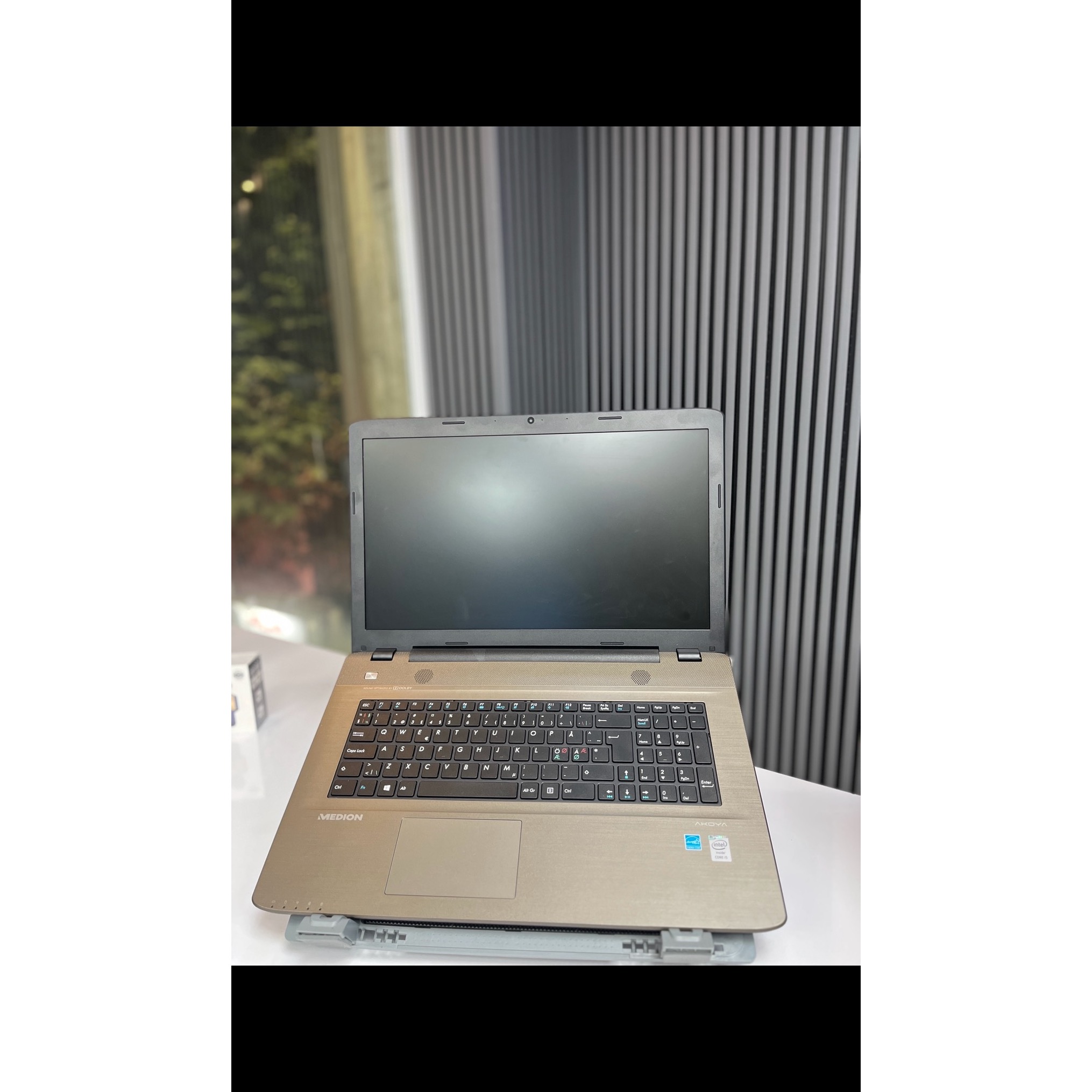 لپ تاپ acer medion akoya