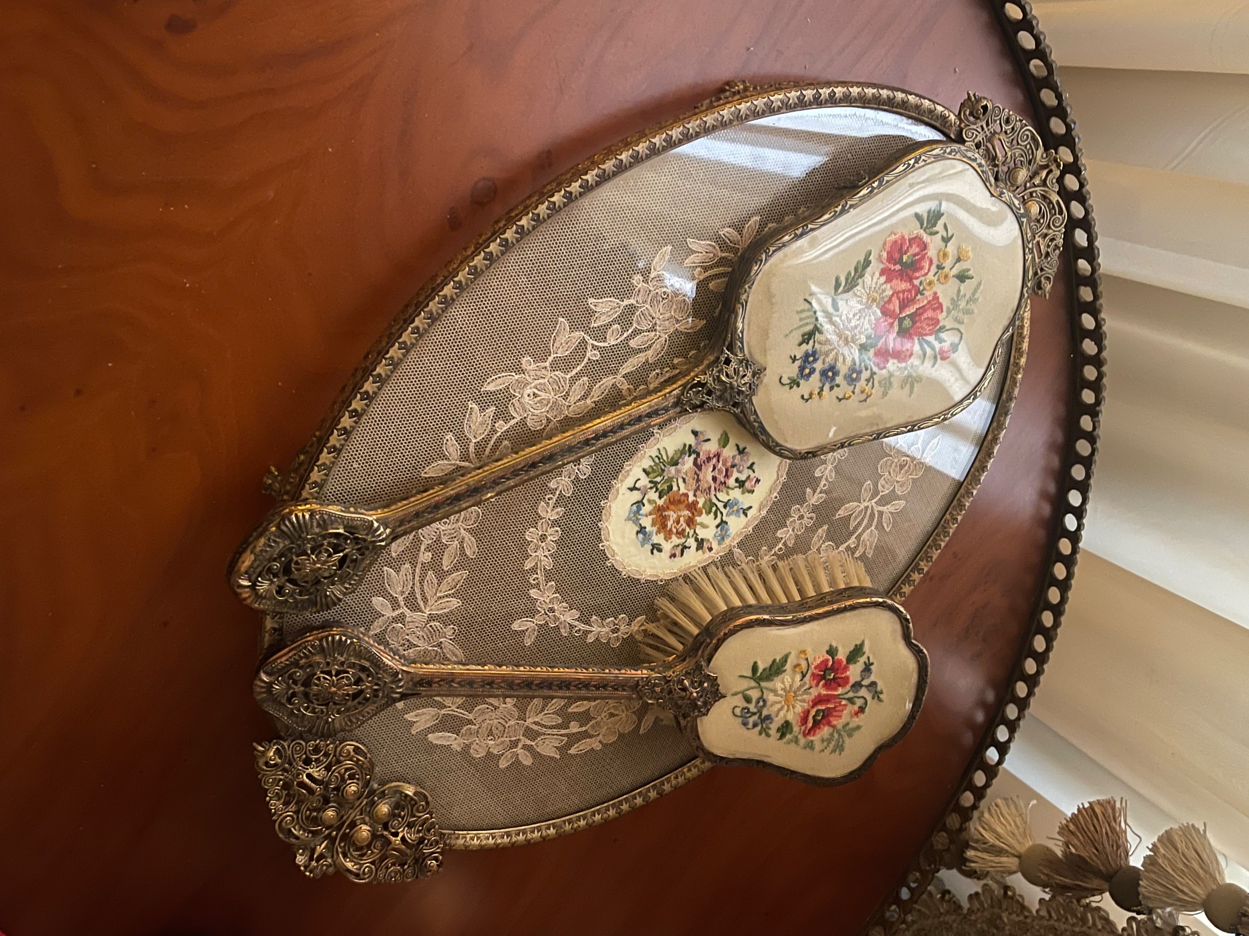 ست آرایشی آنتیک