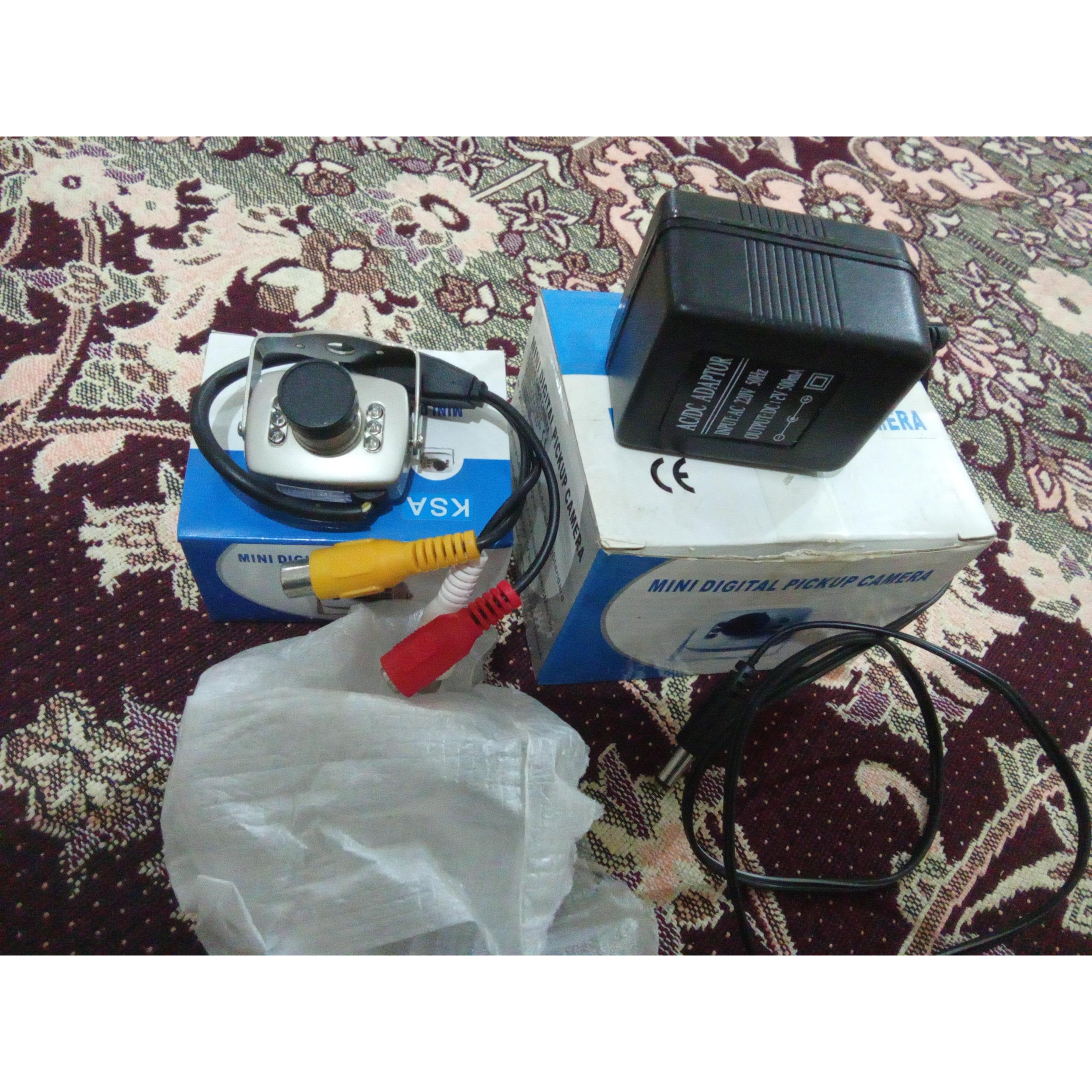 دوربین زیبا ،کوچک ،رنگی