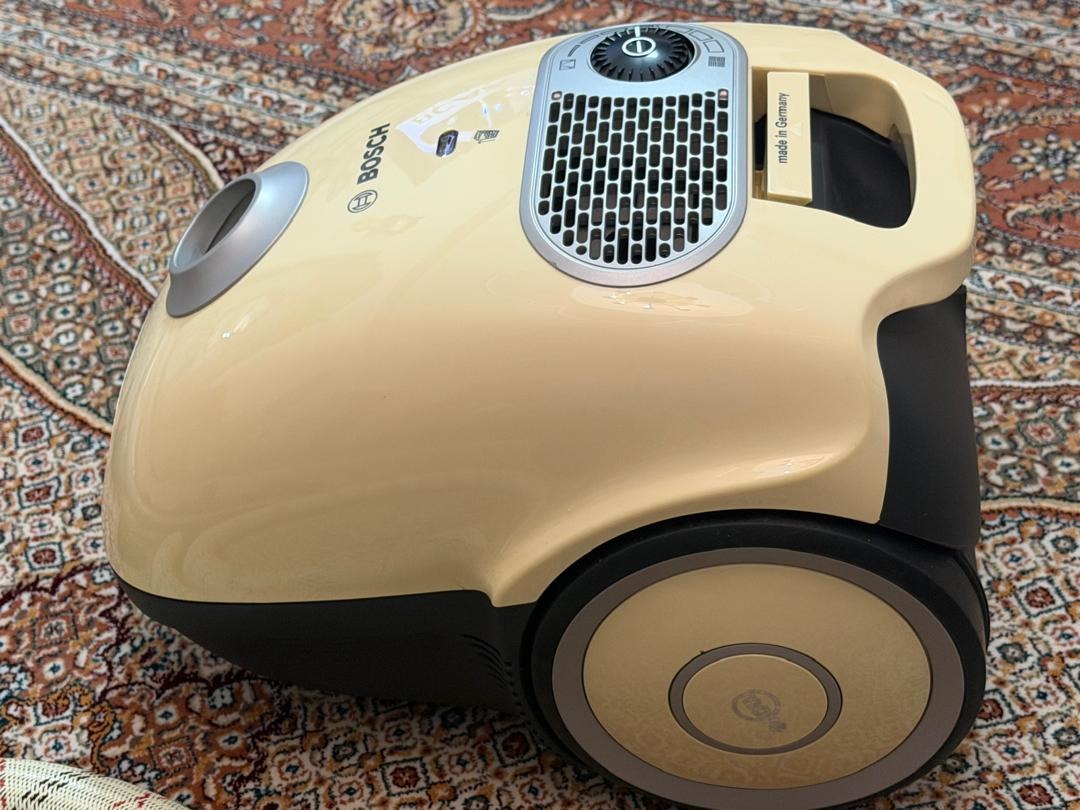 جاروبرقی در حد نو