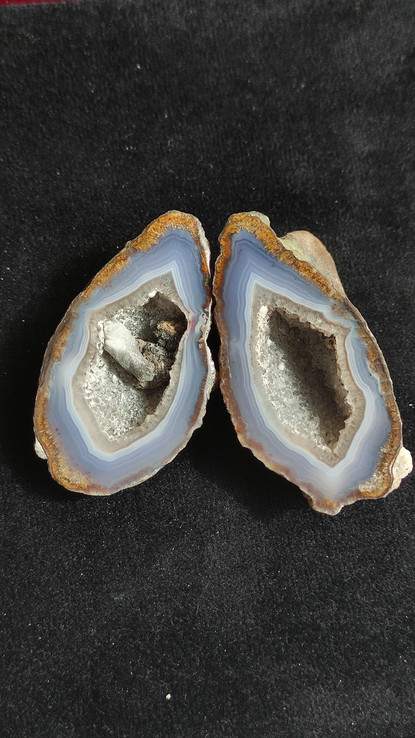 سنگ توپی ژئود عقیق