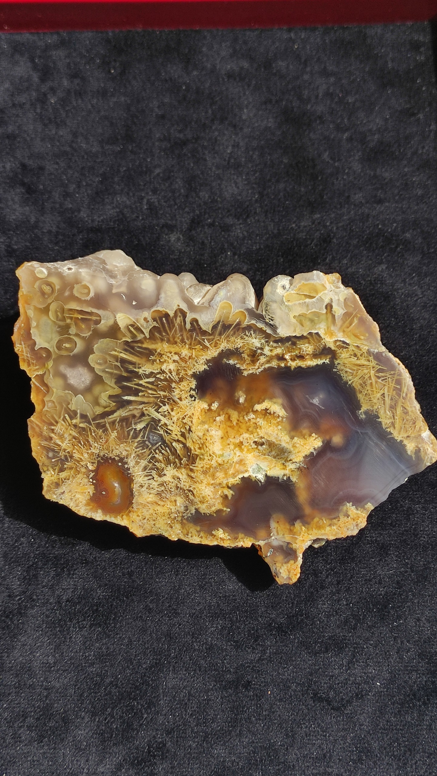 سنگ عقیق روتایل طلایی