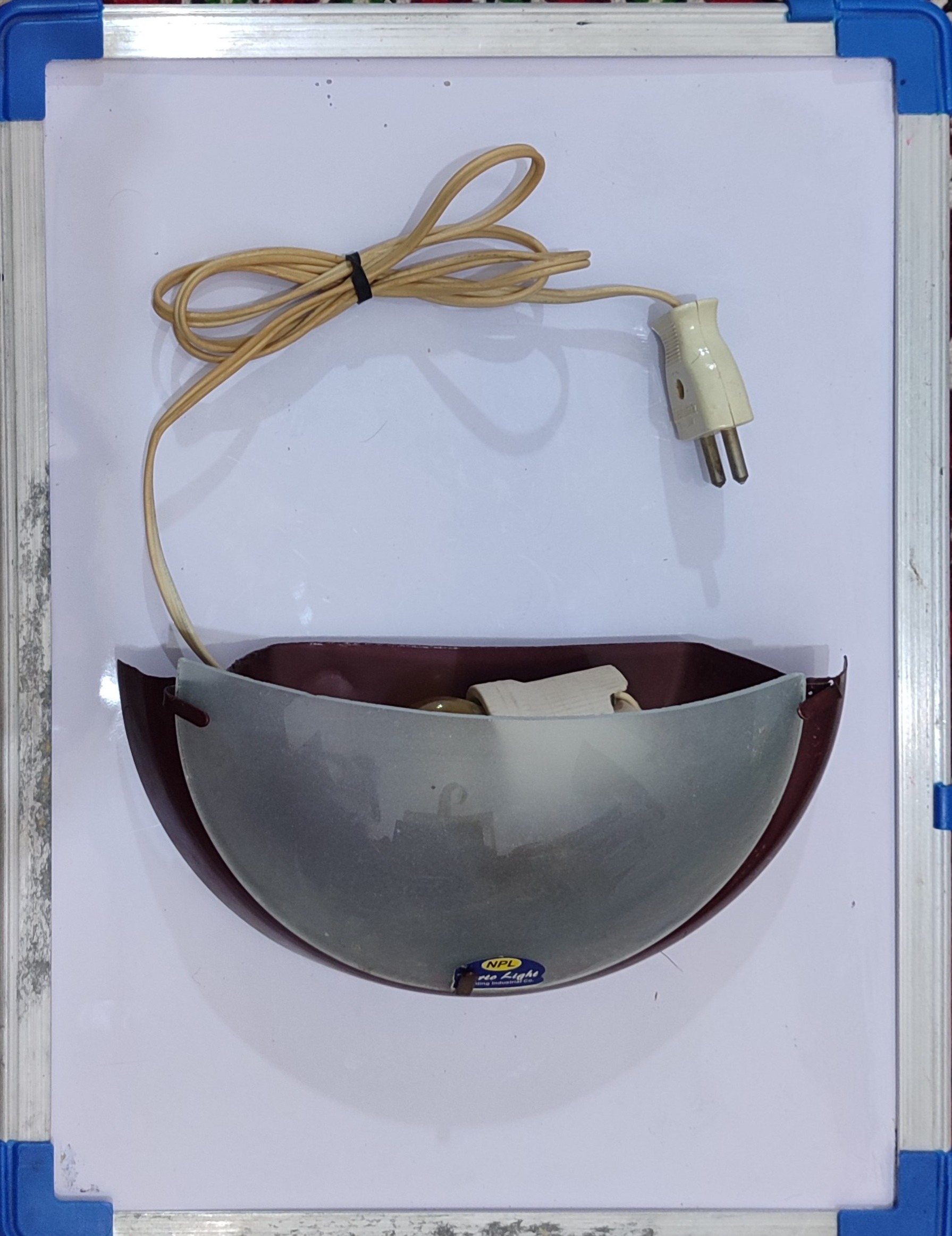 چراغ دیواری نیم حلالی