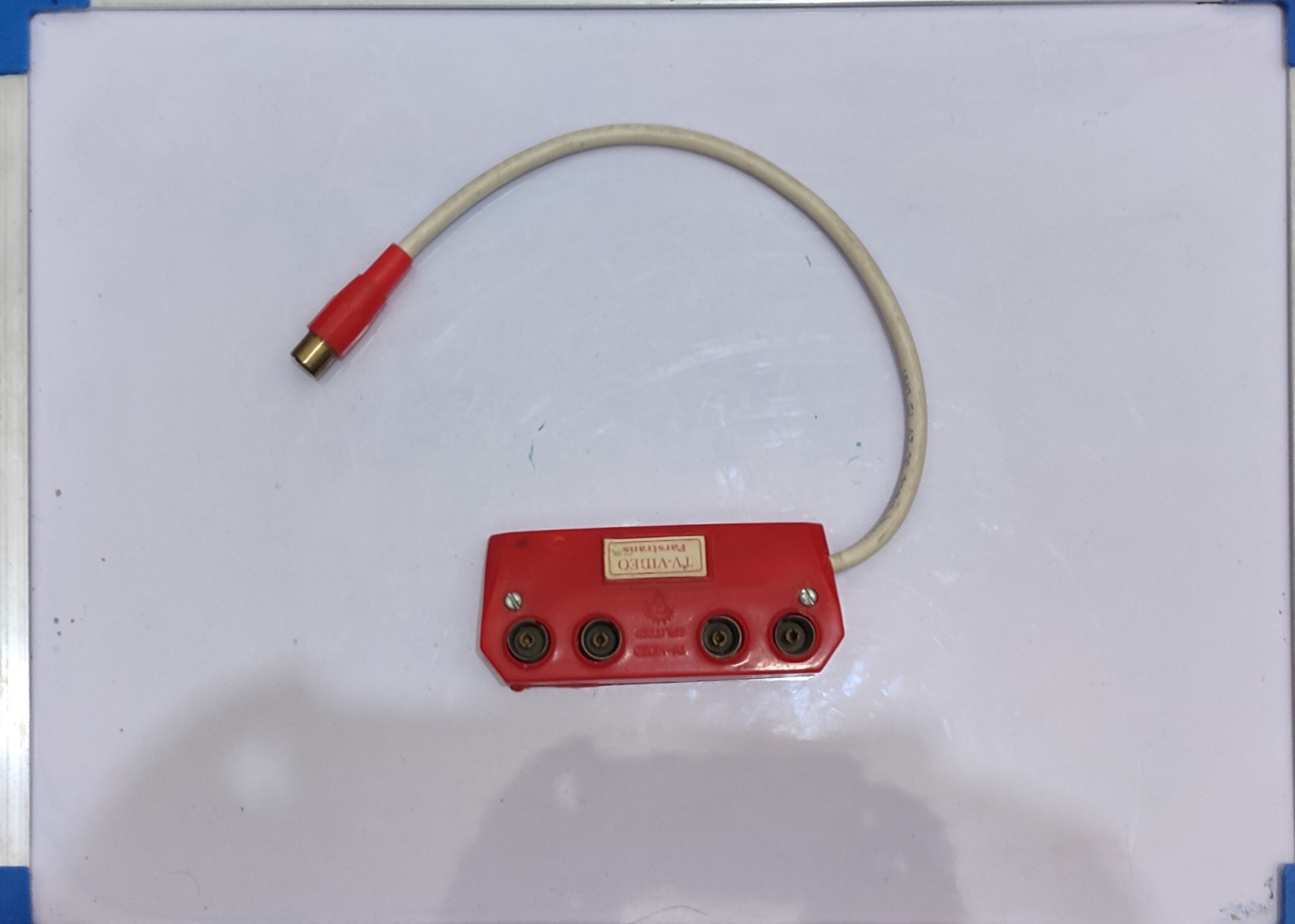 تبدیل یک به چهار انتن