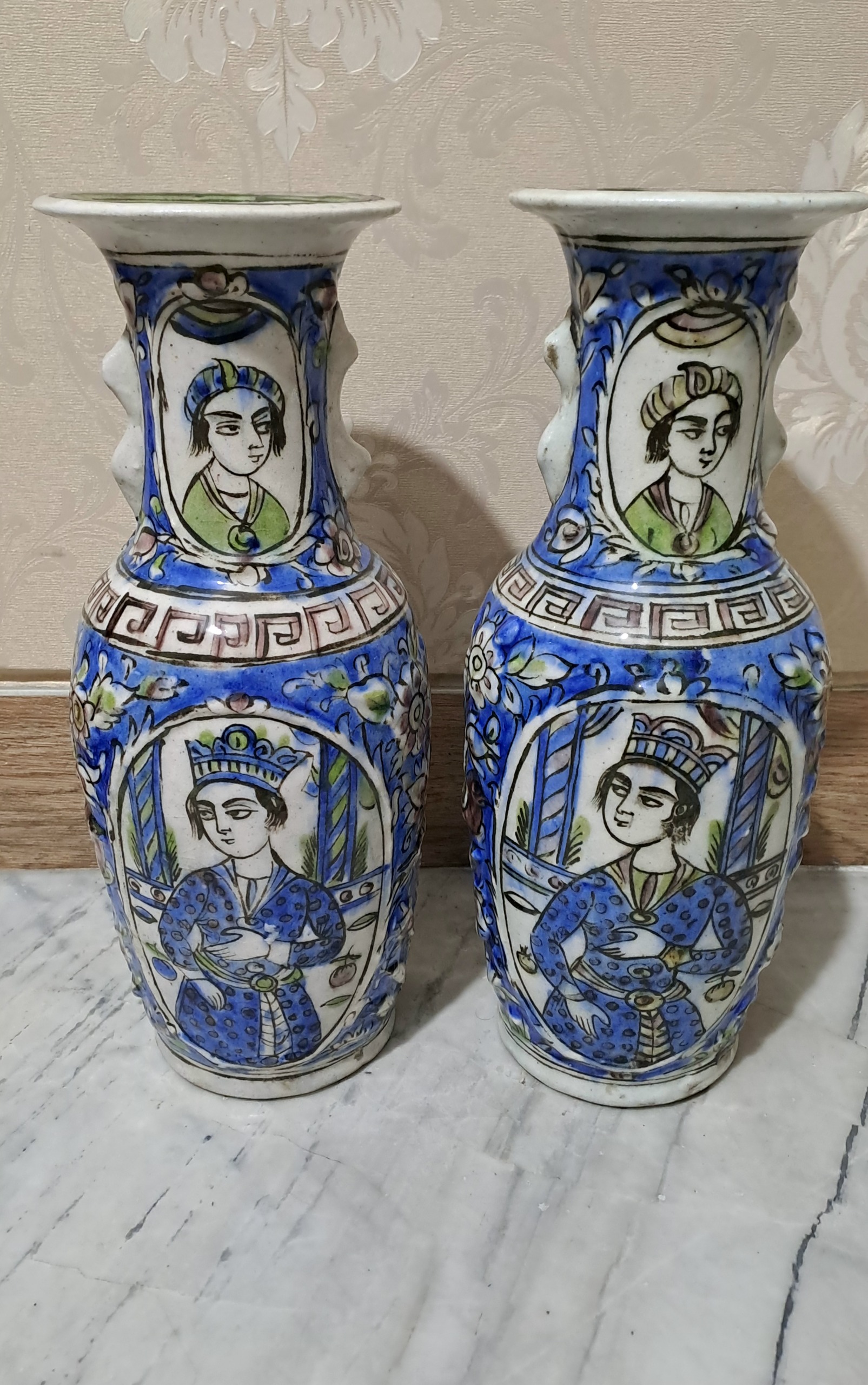 یک گلدان قاجاری