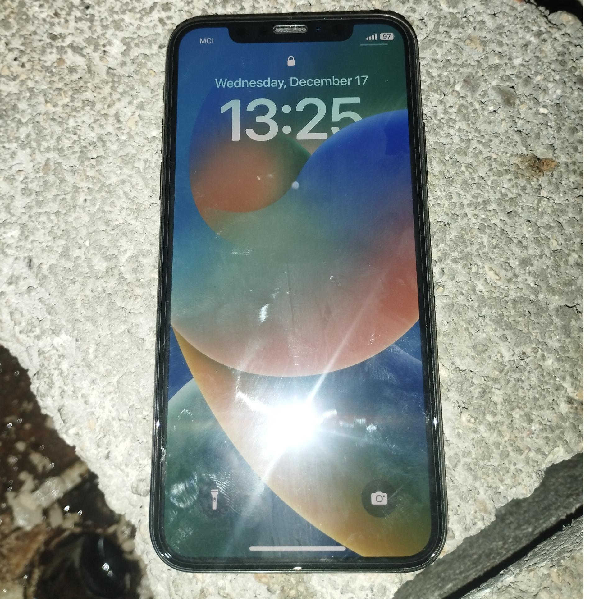 ایفون اپل ایکس 64gحافظه